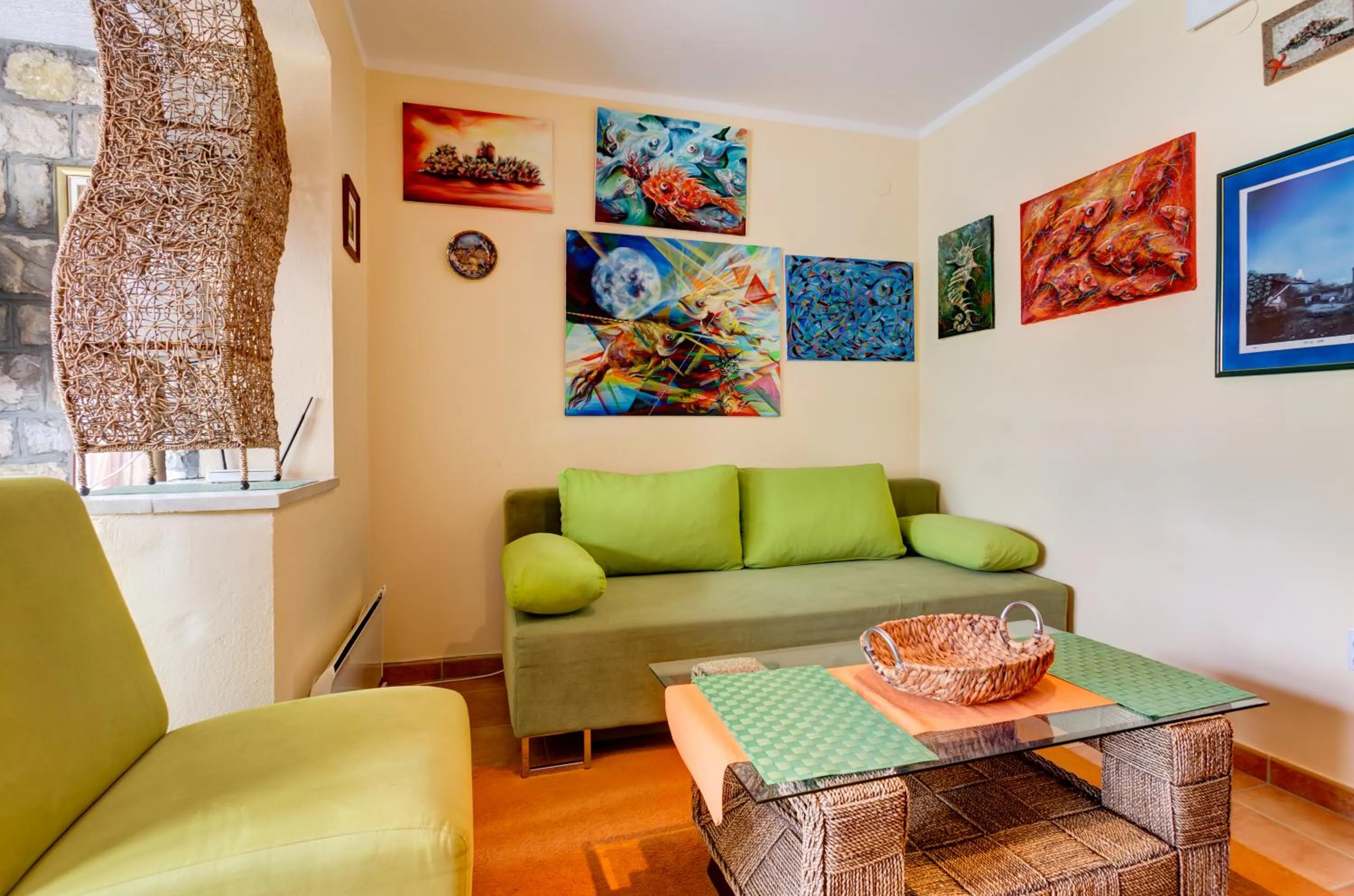 Three-Bedroom Apartment in Apartments Varja