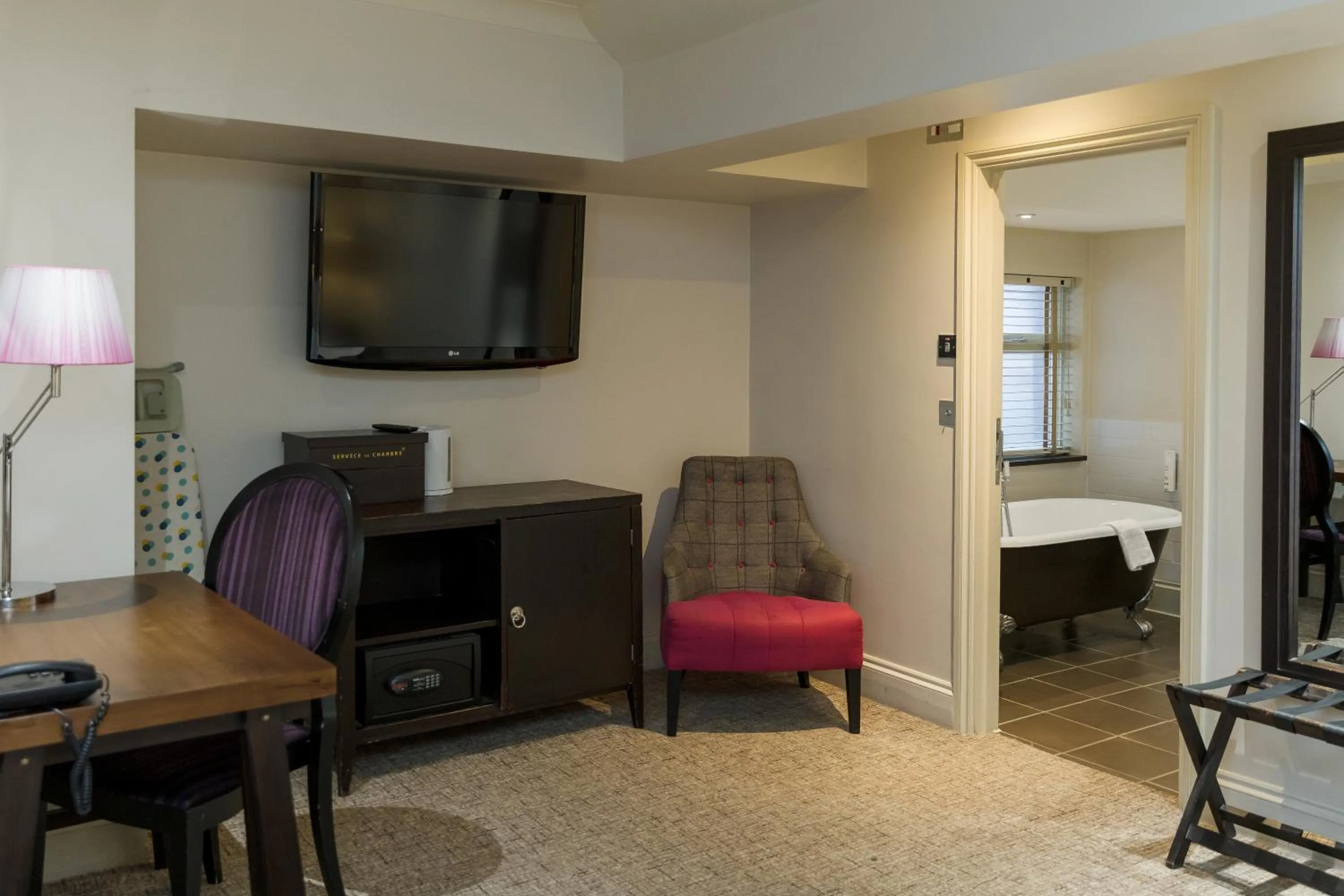 Seating area in Stoke Place- Part of the Cairn Collection