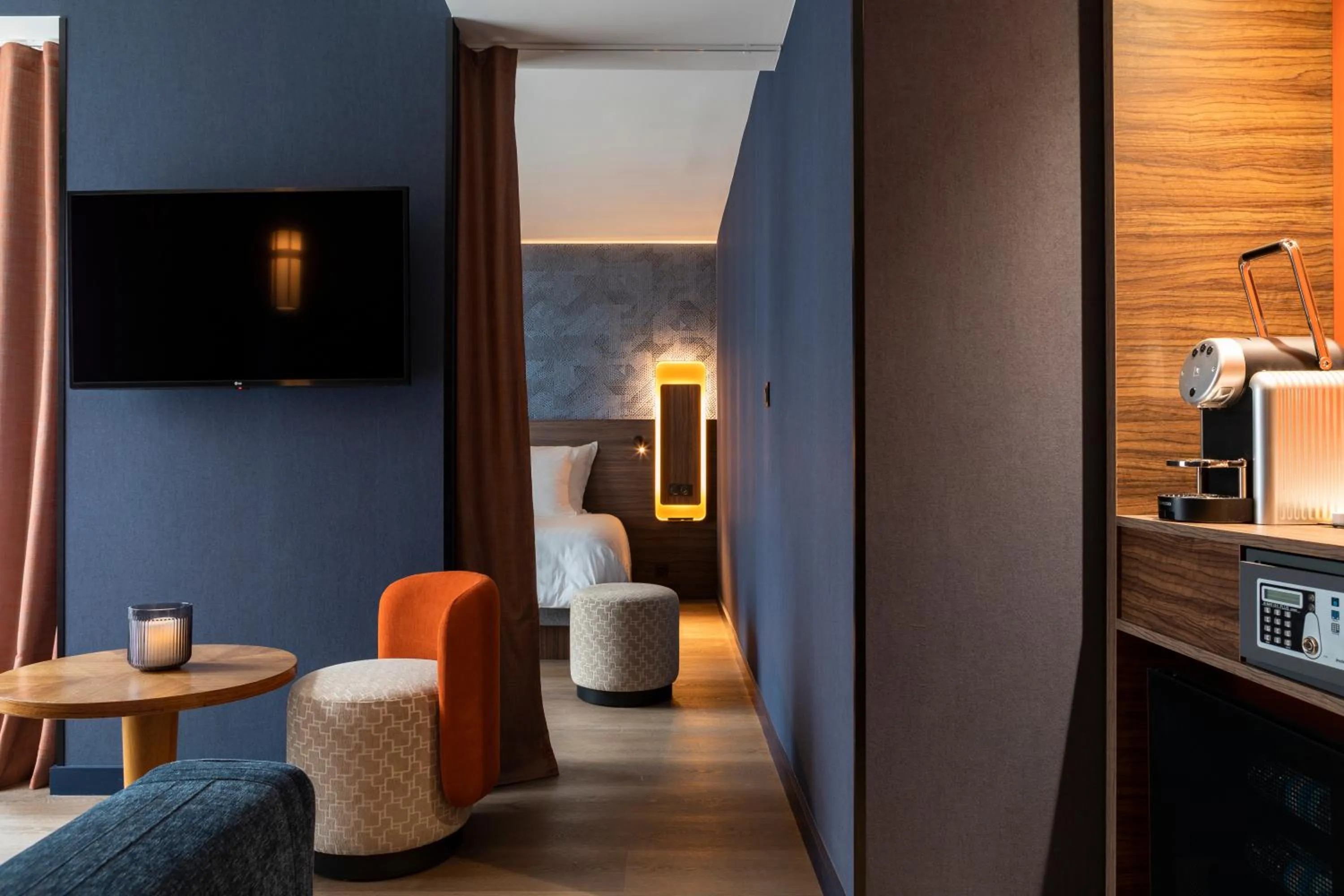 Bedroom in Hôtel & Spa Oceania Le Conti