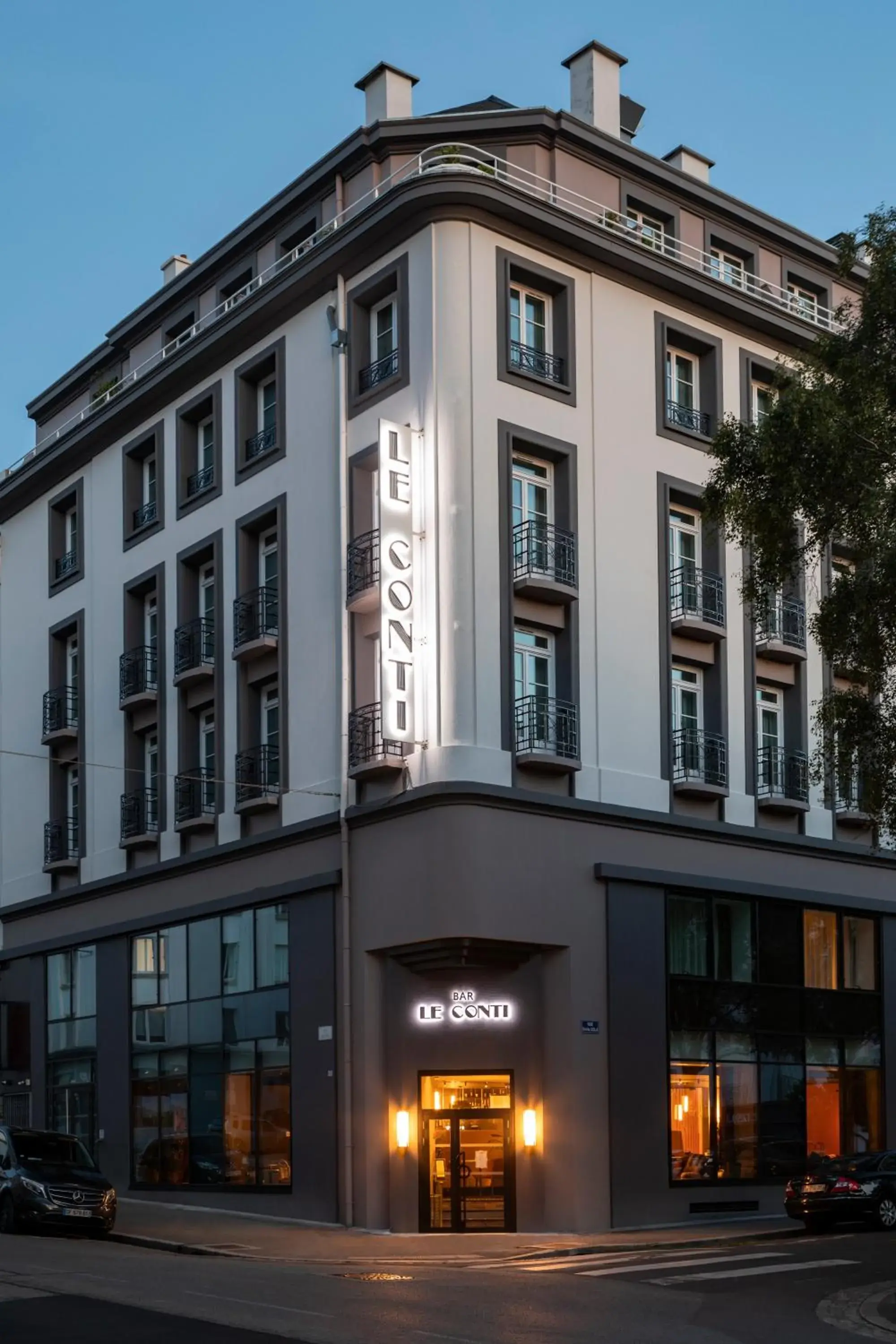 Property building in Hôtel & Spa Oceania Le Conti Property building in Hôtel & Spa Oceania Le Conti