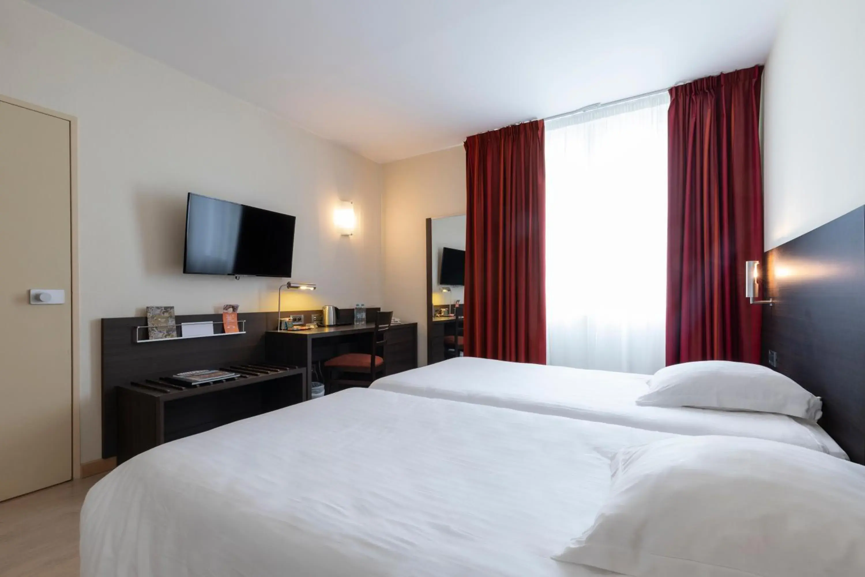 Twin Room in Hôtel Oceania Brest Twin Room in Hôtel Oceania Brest