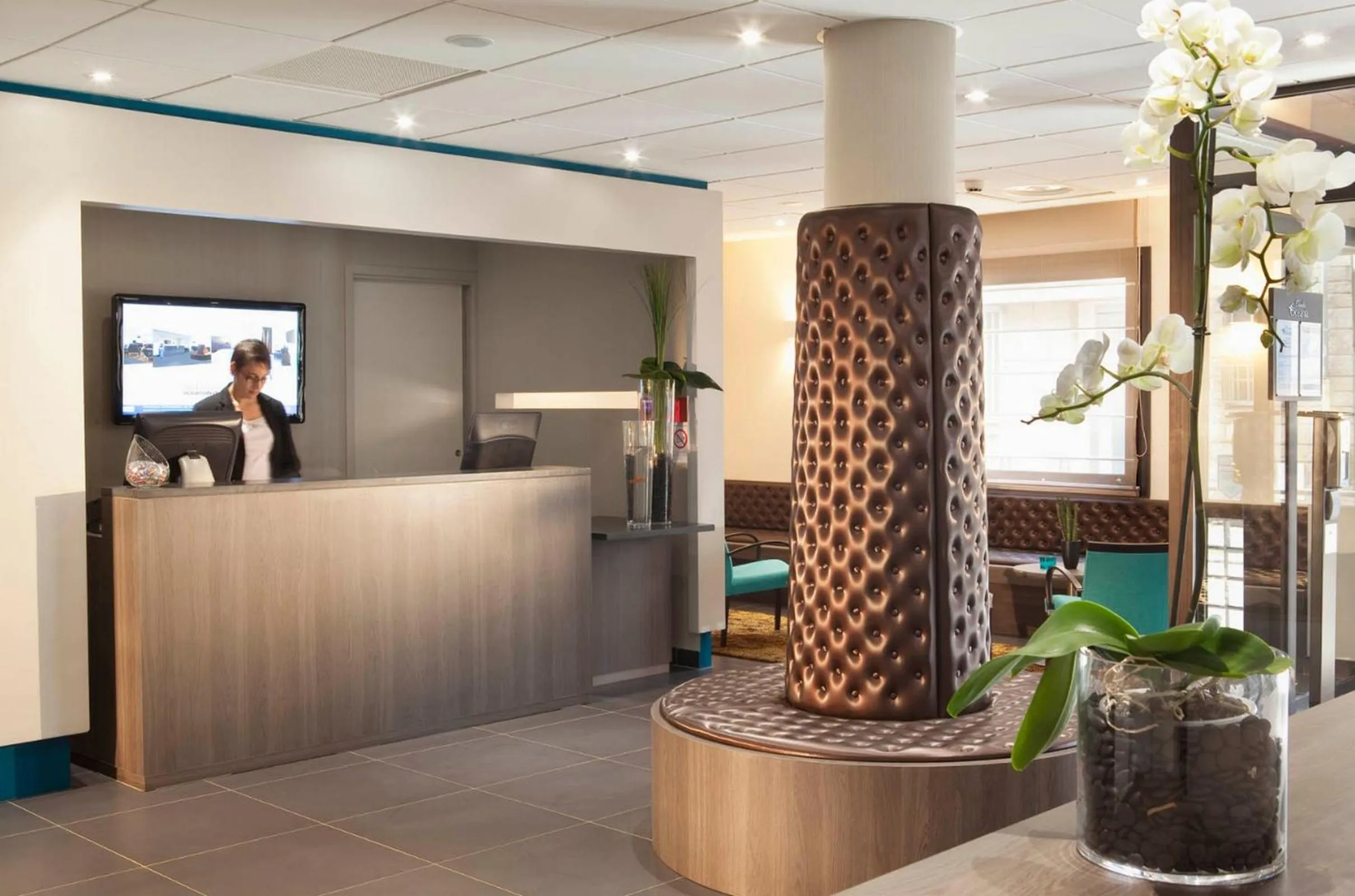 Lobby or reception in Escale Oceania Quimper Centre