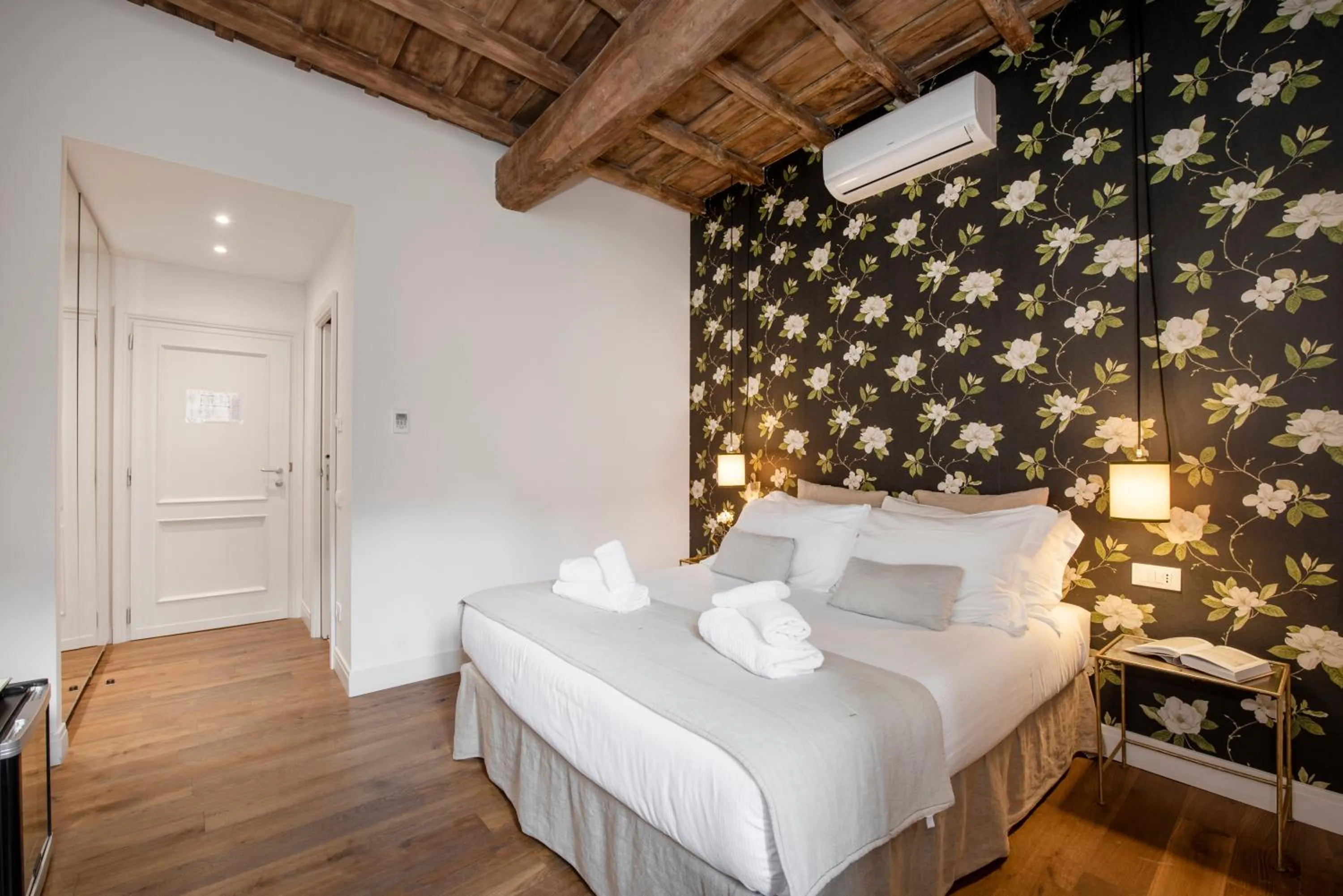 Bed in i Fiori de' Mario Suites