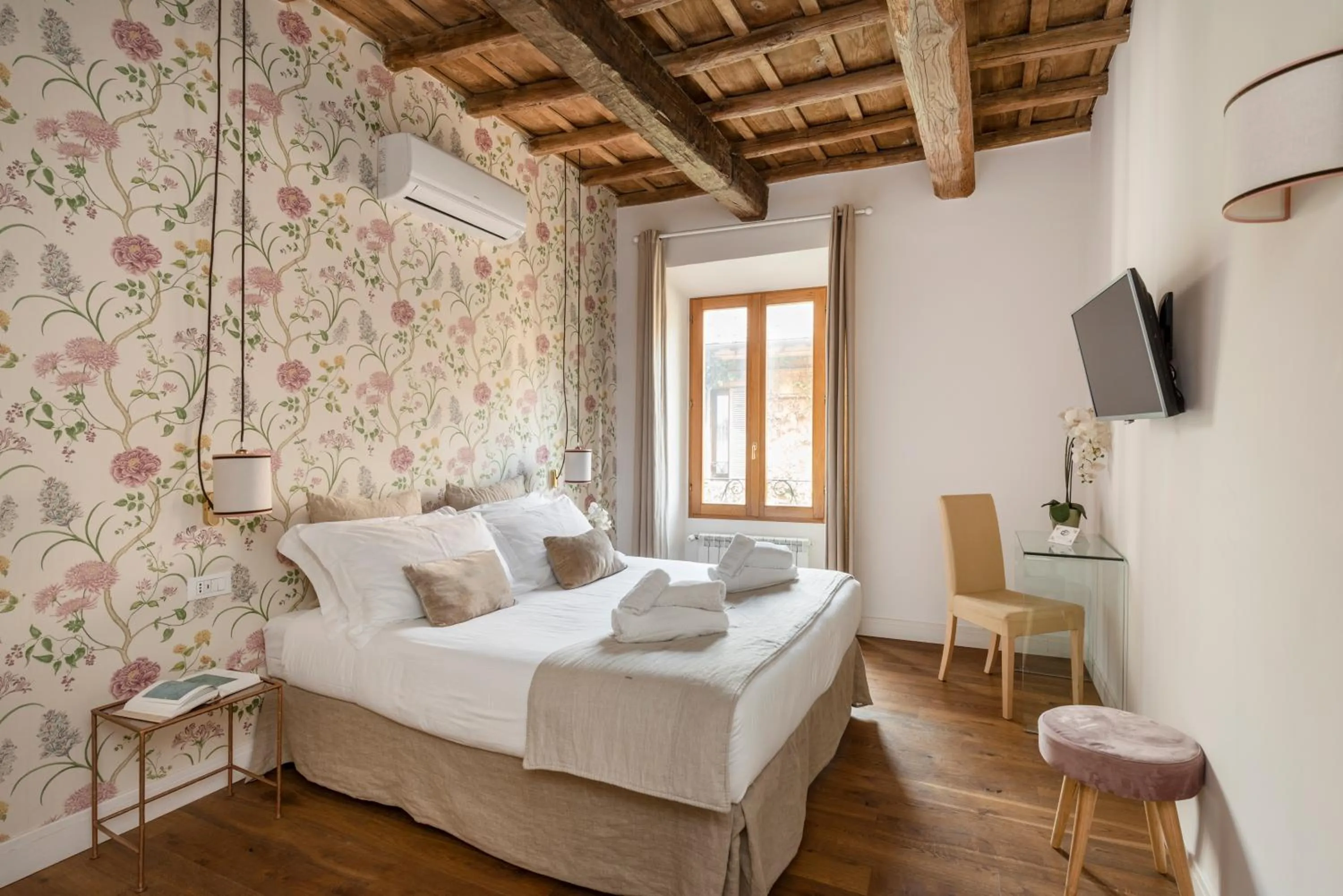 Bed in i Fiori de' Mario Suites