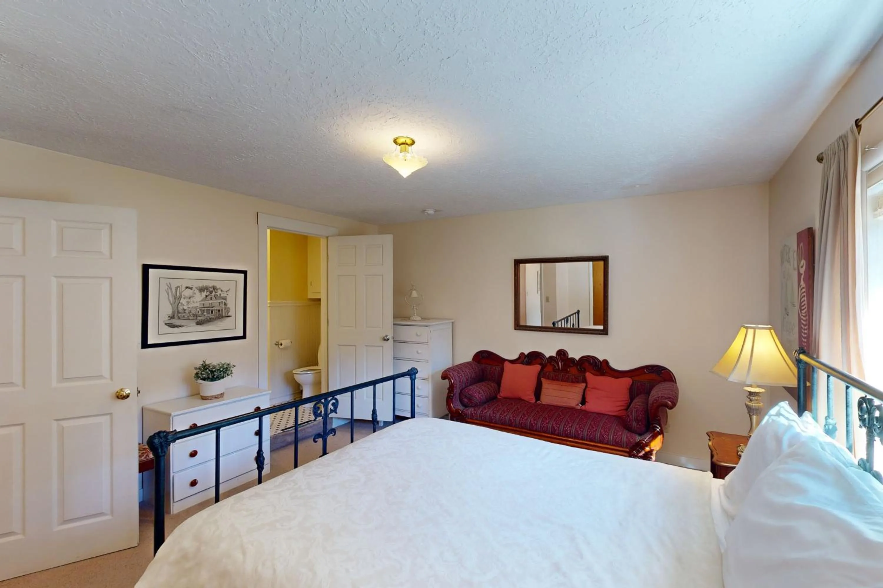 Bed in Seventh Street Cottage