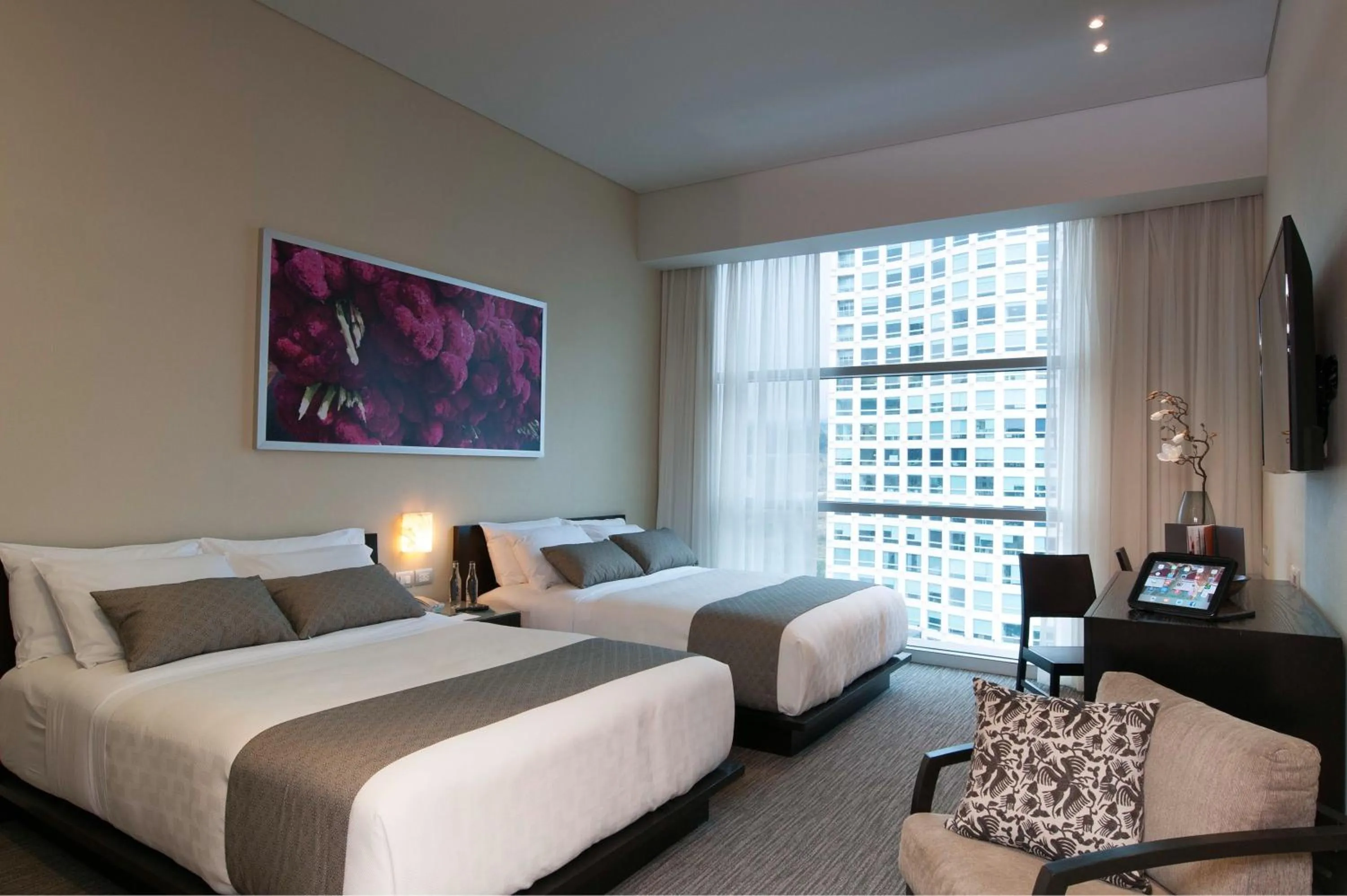 TV and multimedia, Bed in Stadia Suites Mexico City Santa Fe