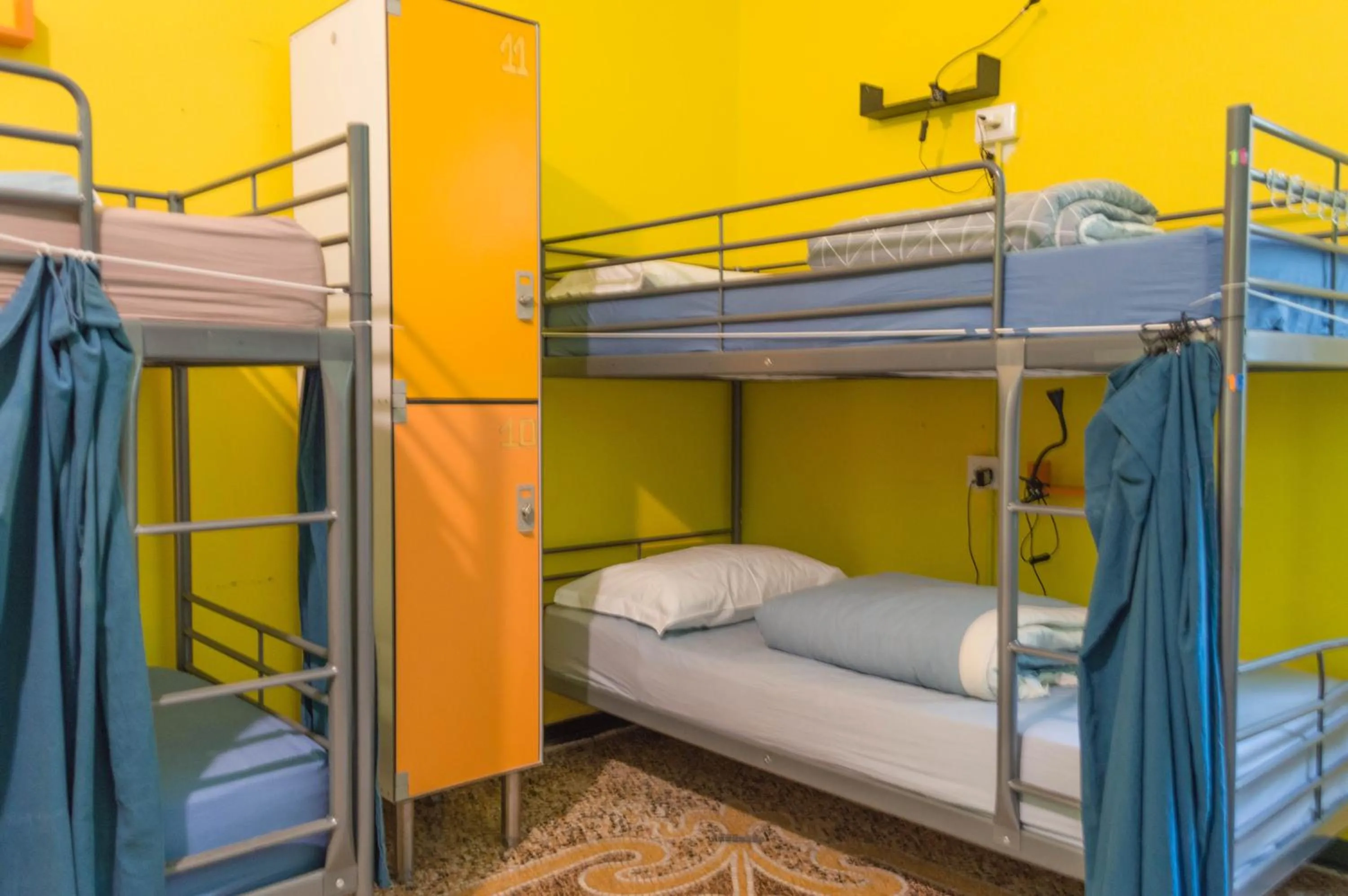 Home Genoa Hostel