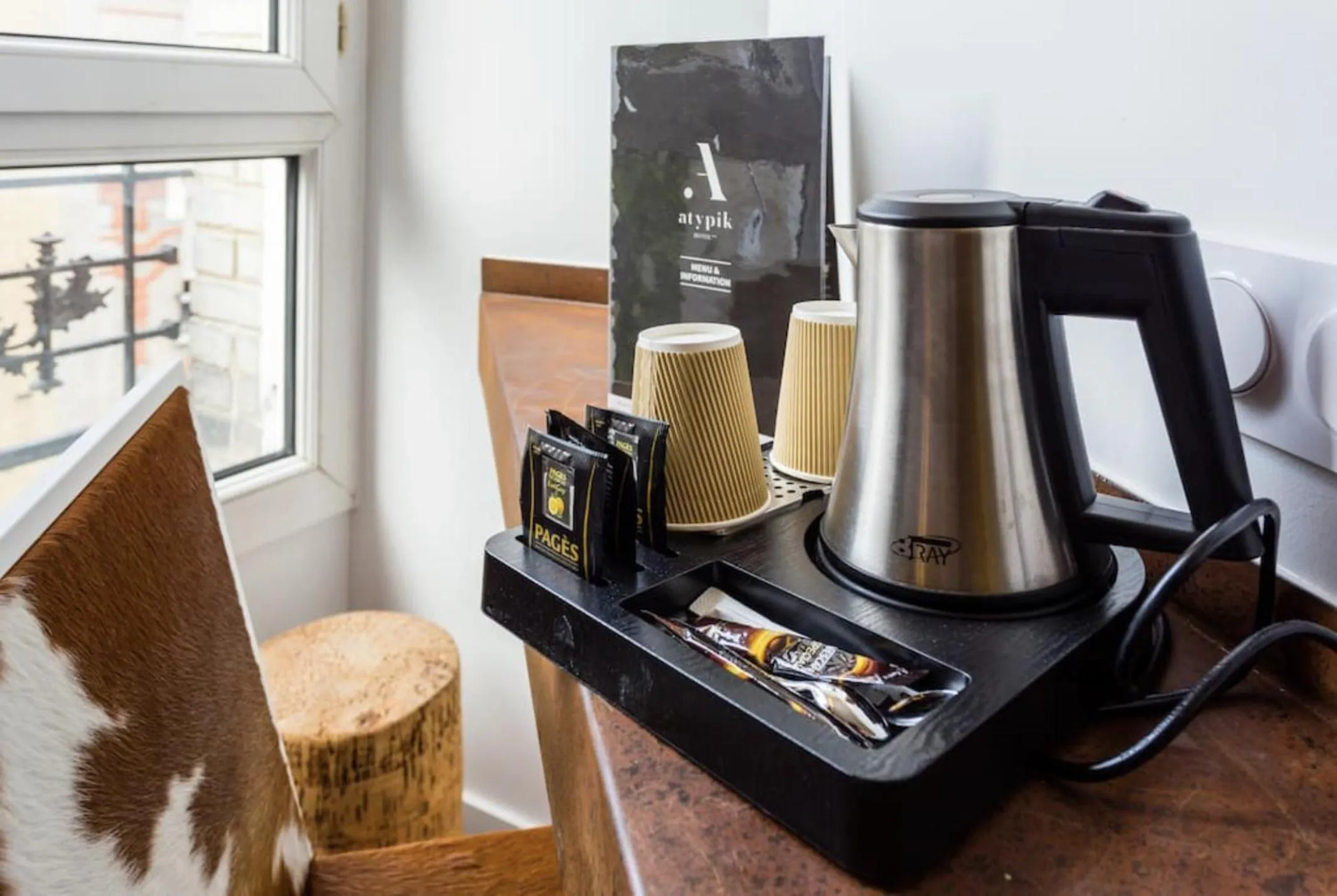 Coffee/tea facilities in Atypik Hotel