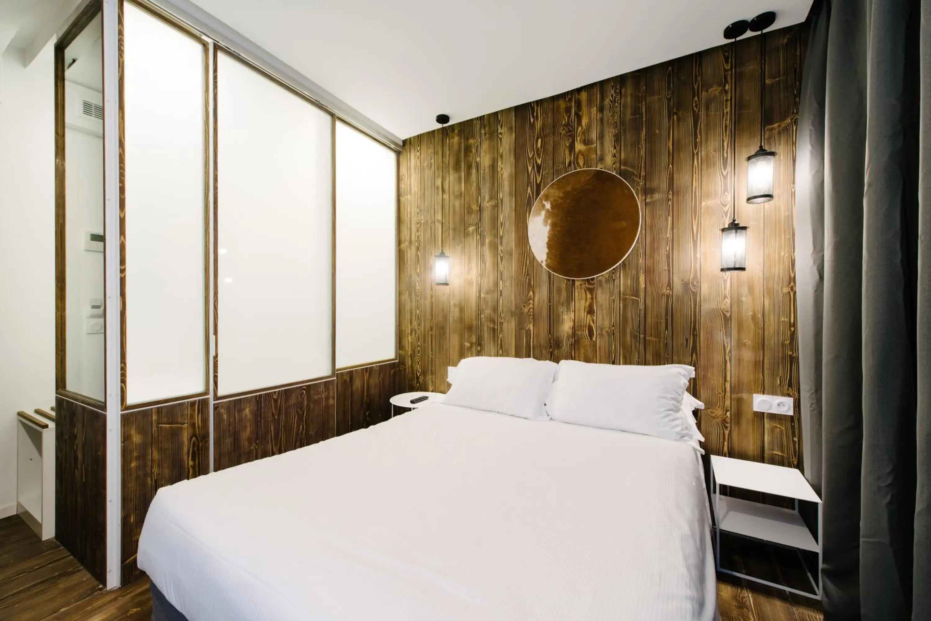 Photo of the whole room, Bed in Atypik Hotel Photo of the whole room, Bed in Atypik Hotel