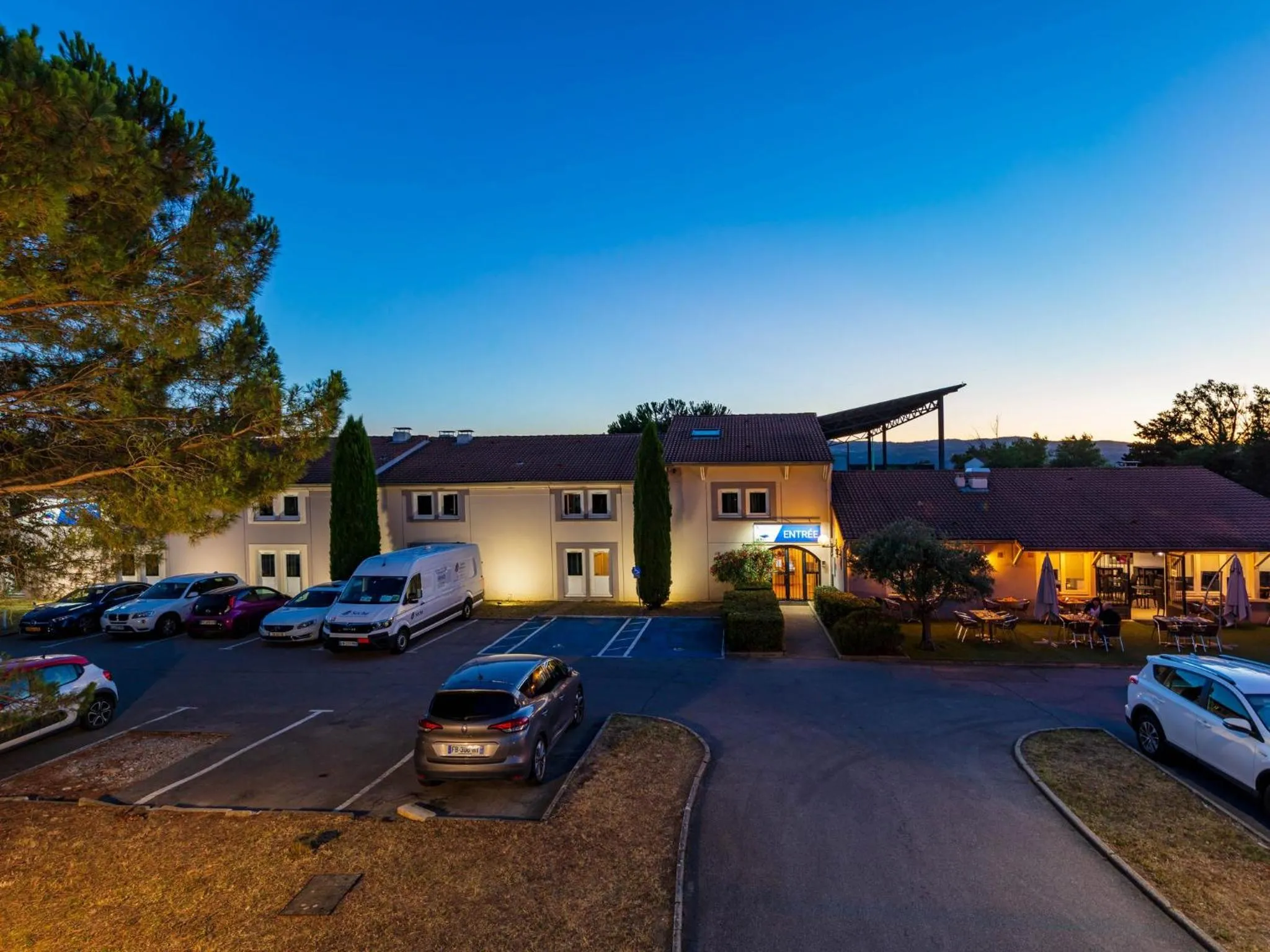 Facade/entrance in Noemys Valence Nord - hotel restaurant