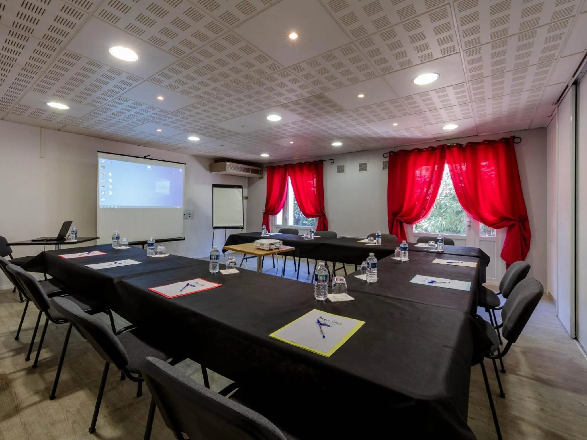 Meeting/conference room in Noemys Valence Nord - hotel restaurant