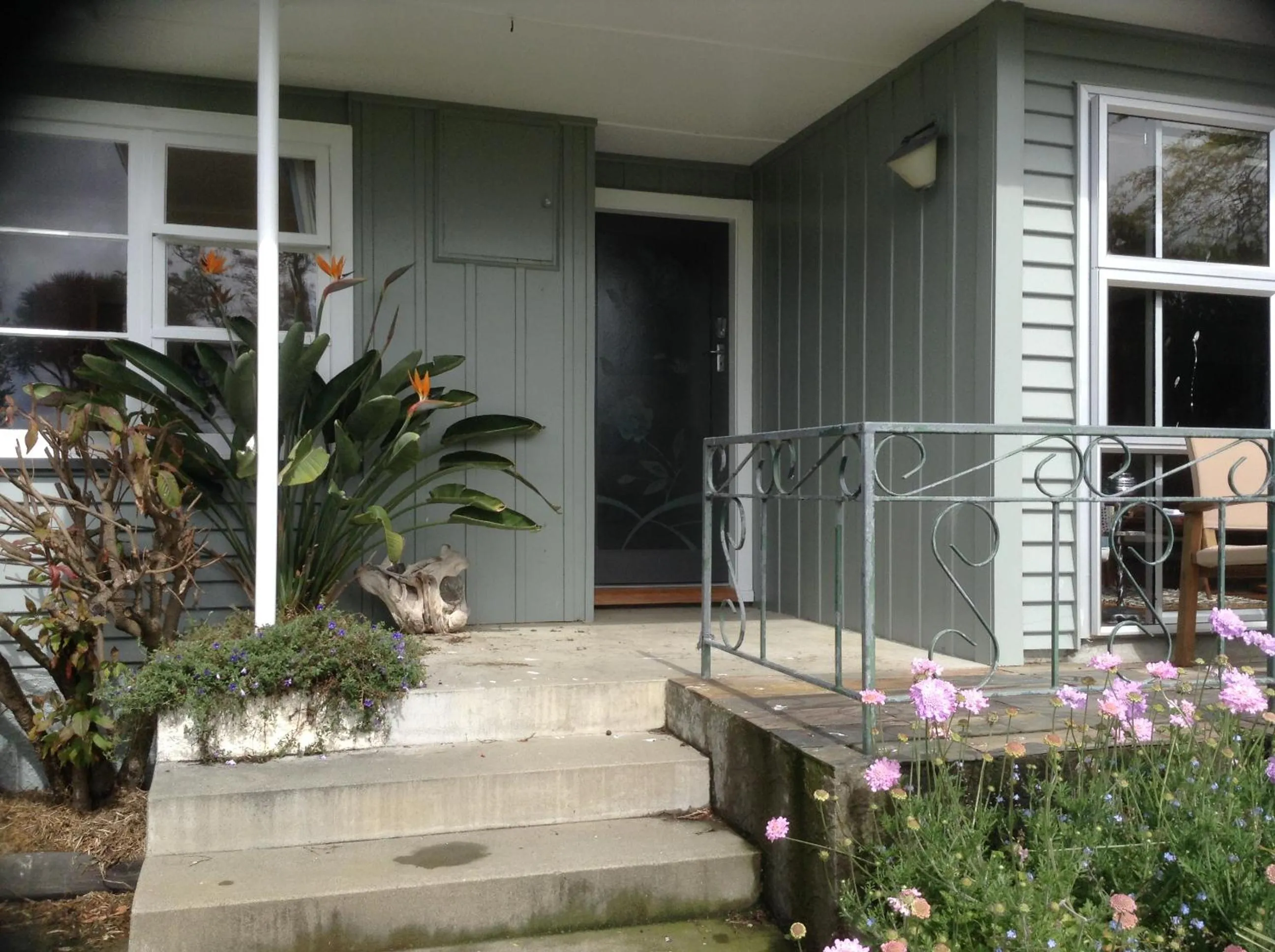 Facade/entrance in Languor B&B