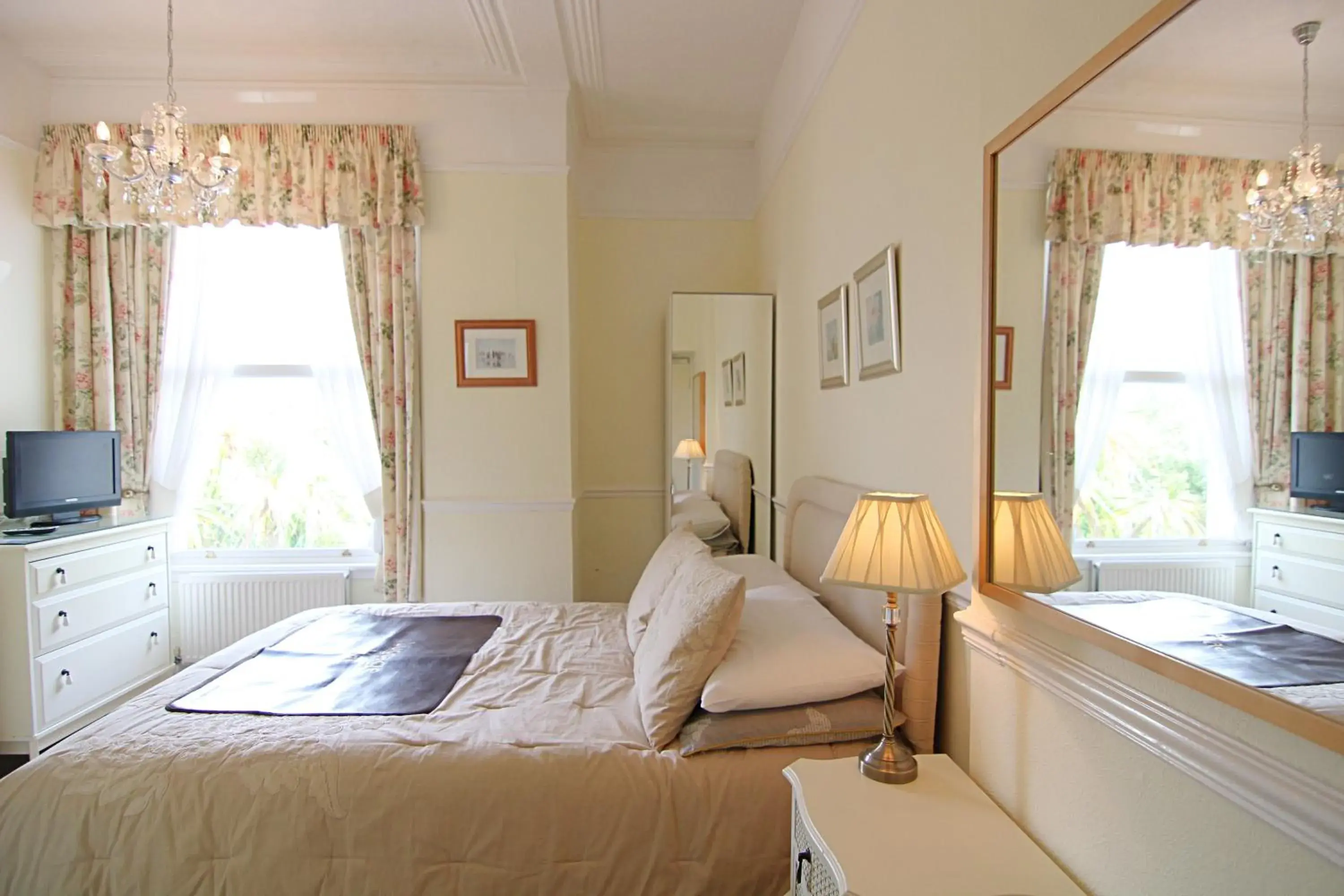 Standard Double Room in The Daylesford Guest House Standard Double Room in The Daylesford Guest House