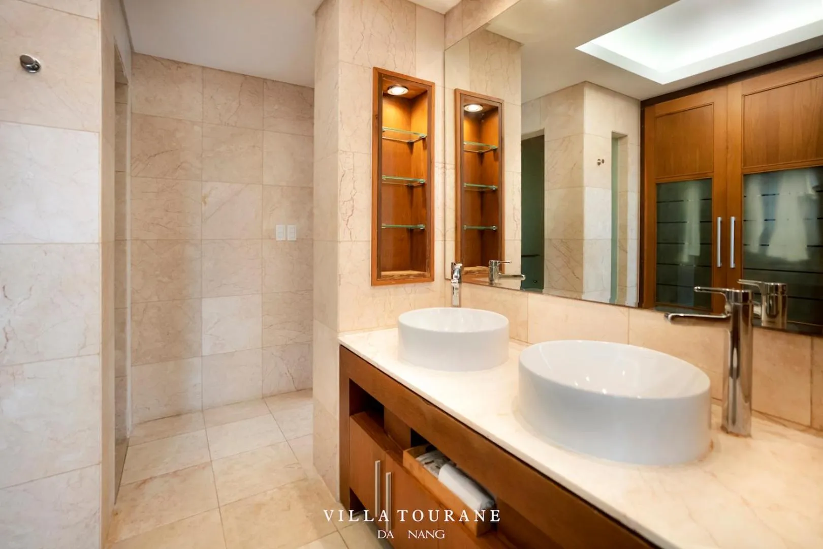 Bathroom in Villa Tourane