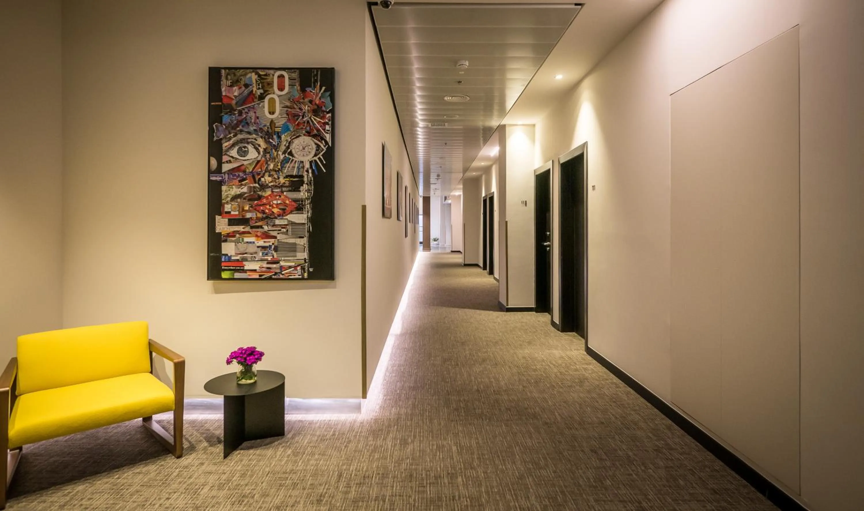 Area and facilities in La Cappella Business Boutique Hotel