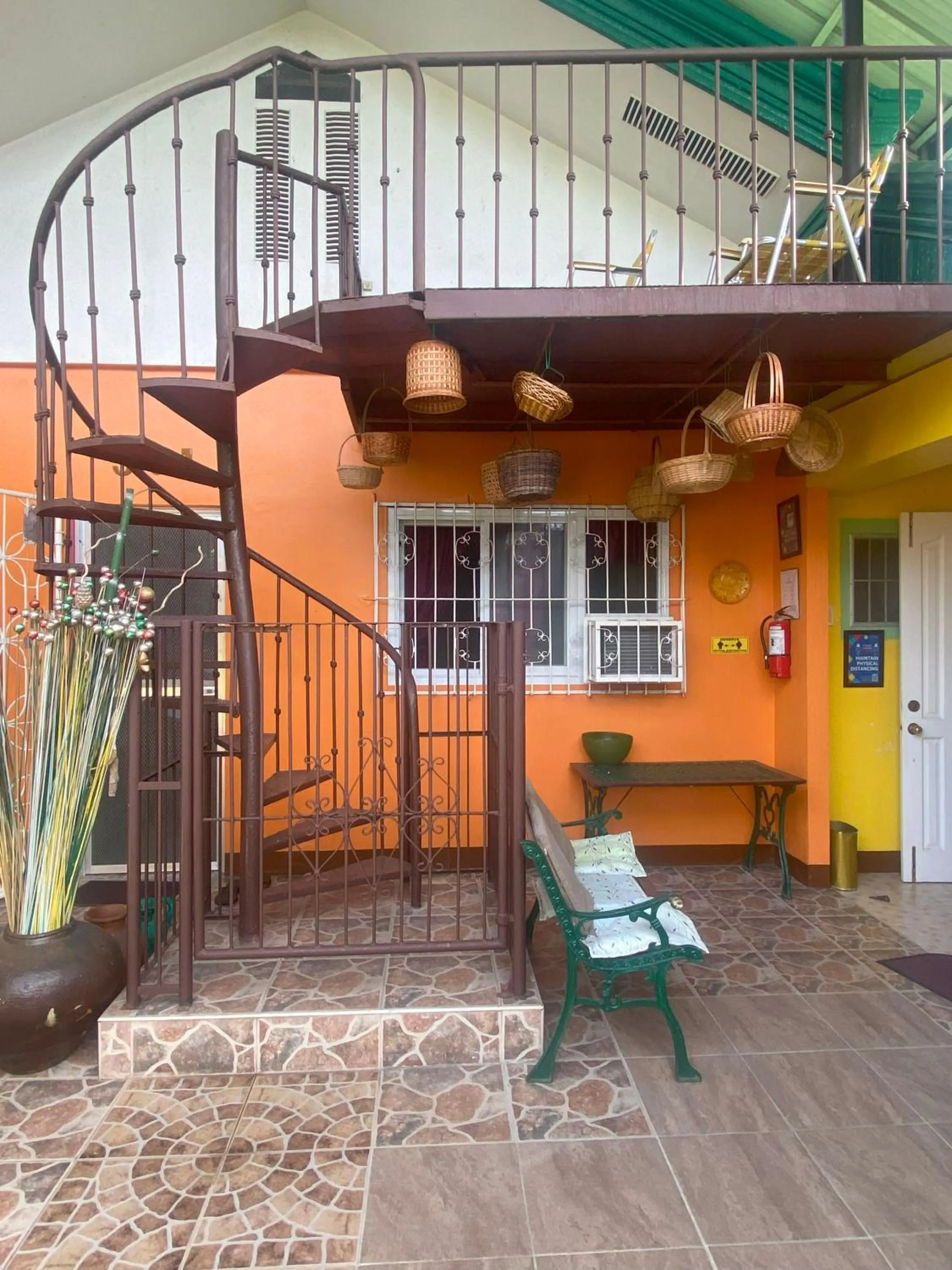 Inner courtyard view in Villa 301 B&B