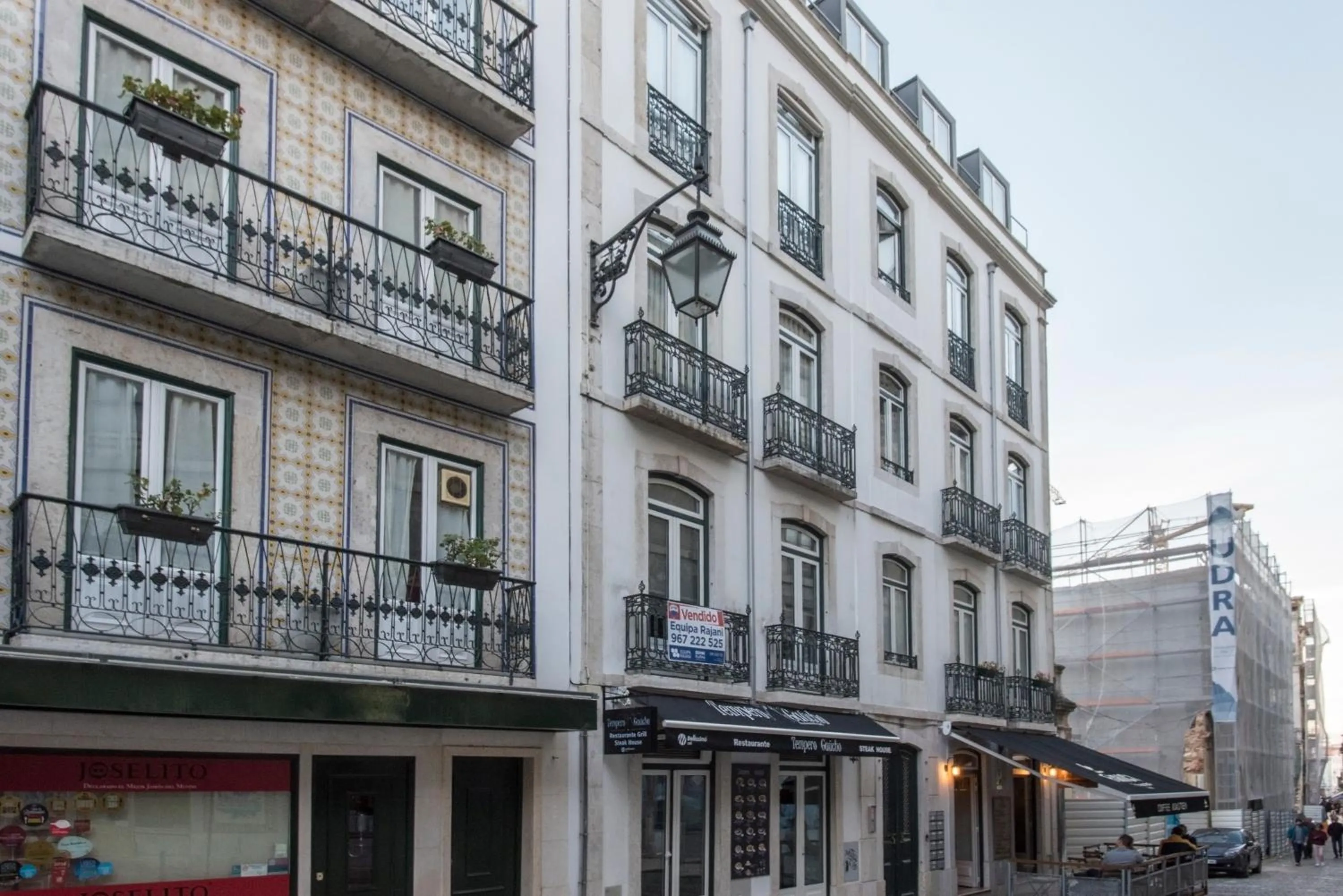Facade/entrance in Downtown Boutique Duplex