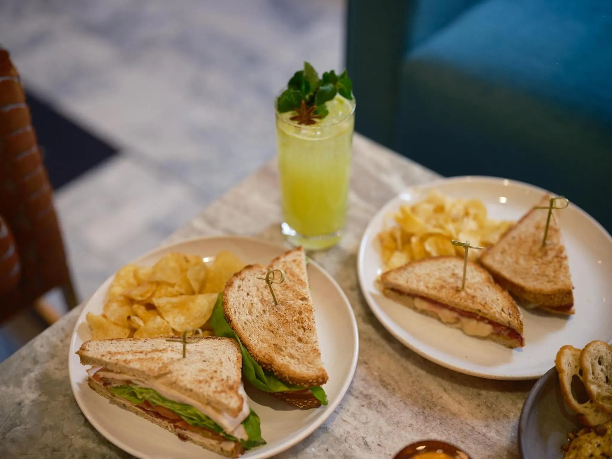 Restaurant/places to eat in Hotel Julian