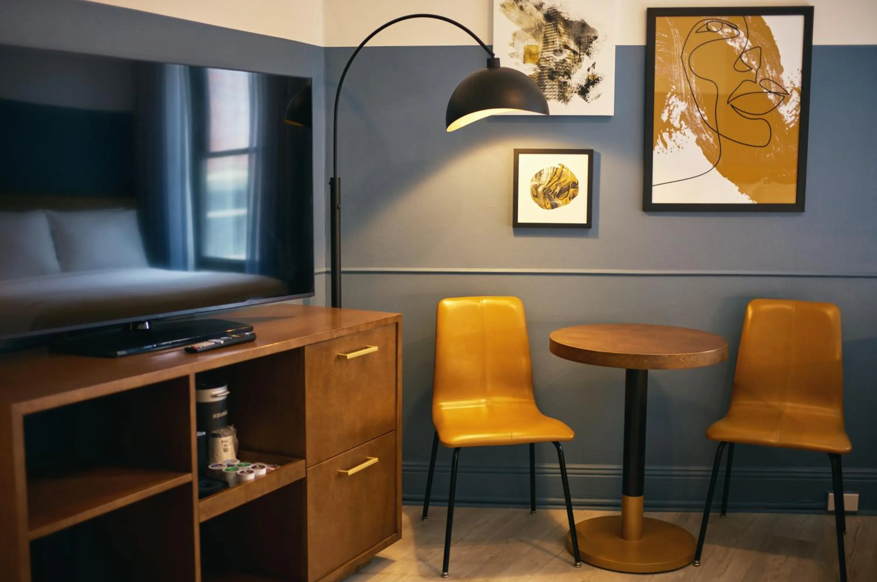 TV/Entertainment Center in Hotel Vertigo