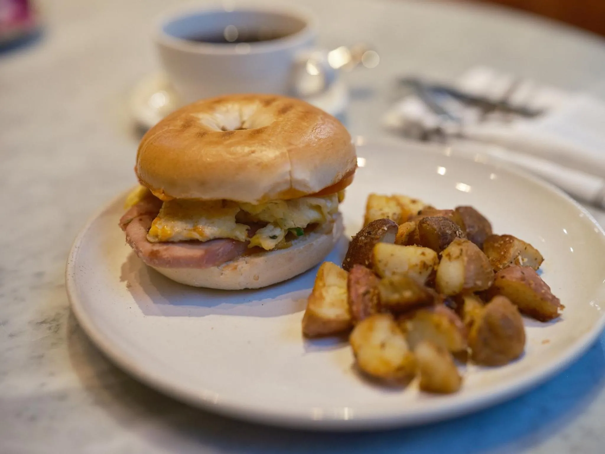 Restaurant/places to eat in Hotel Julian