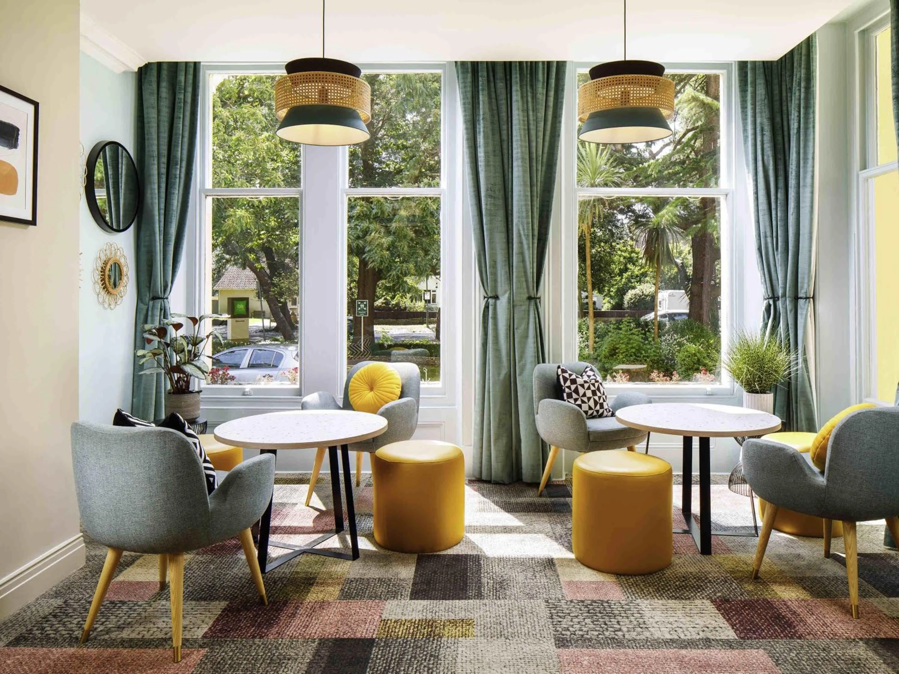 Lounge or bar in ibis Styles Bournemouth