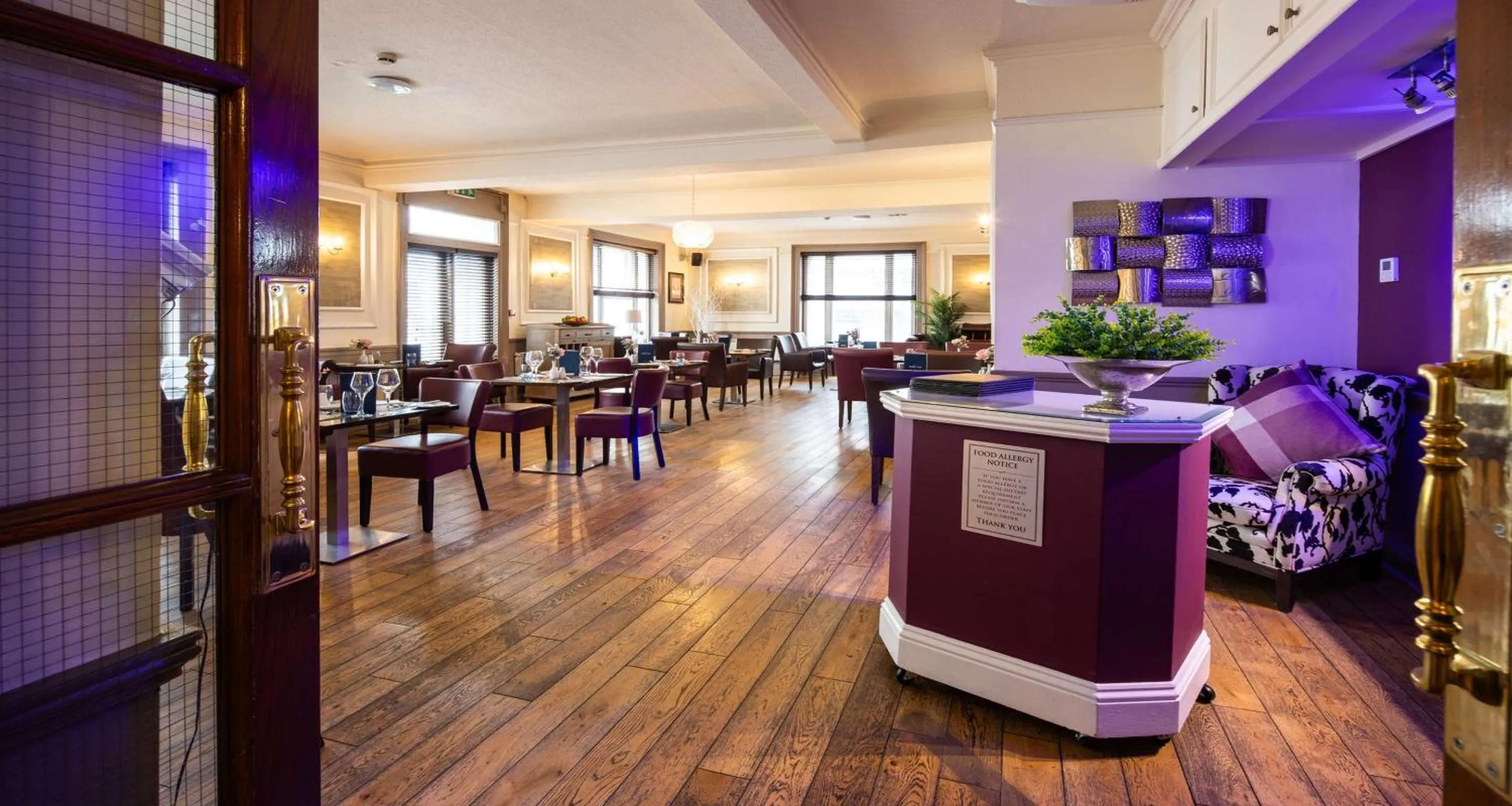 Restaurant/places to eat in Best Western Royal Hotel