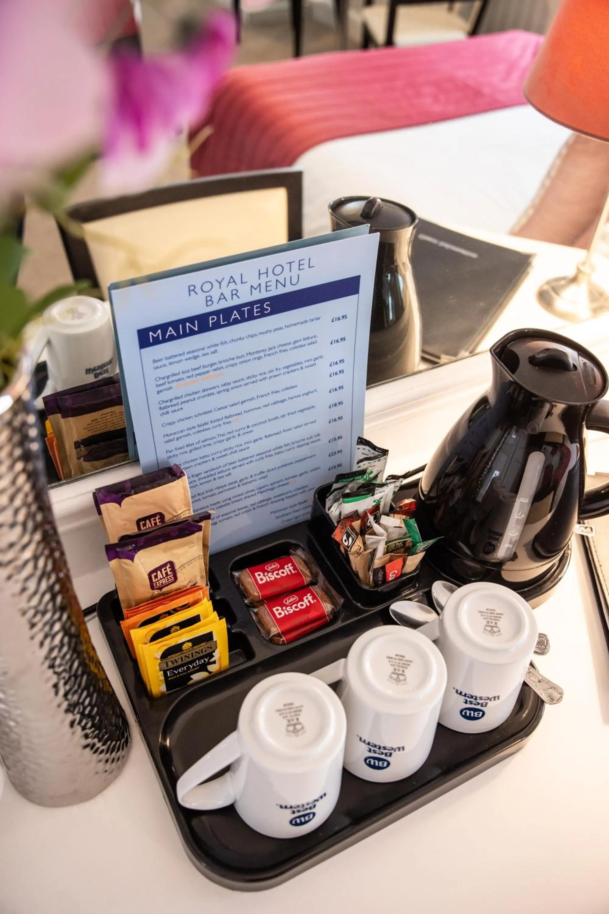Coffee/tea facilities in Best Western Royal Hotel