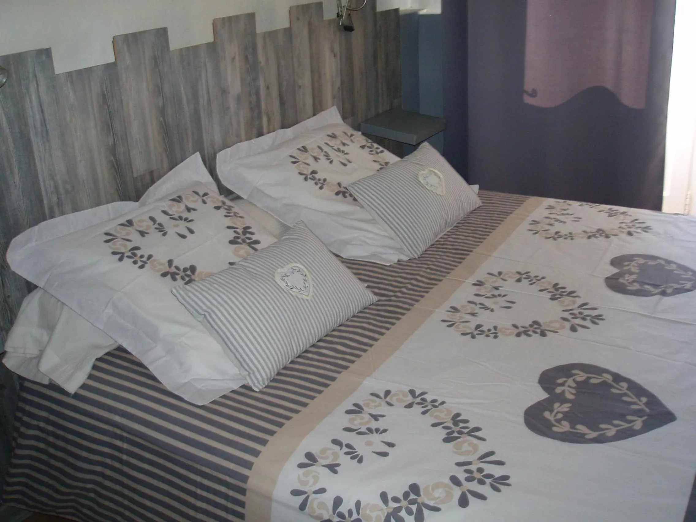 Bed in Les Vingalières