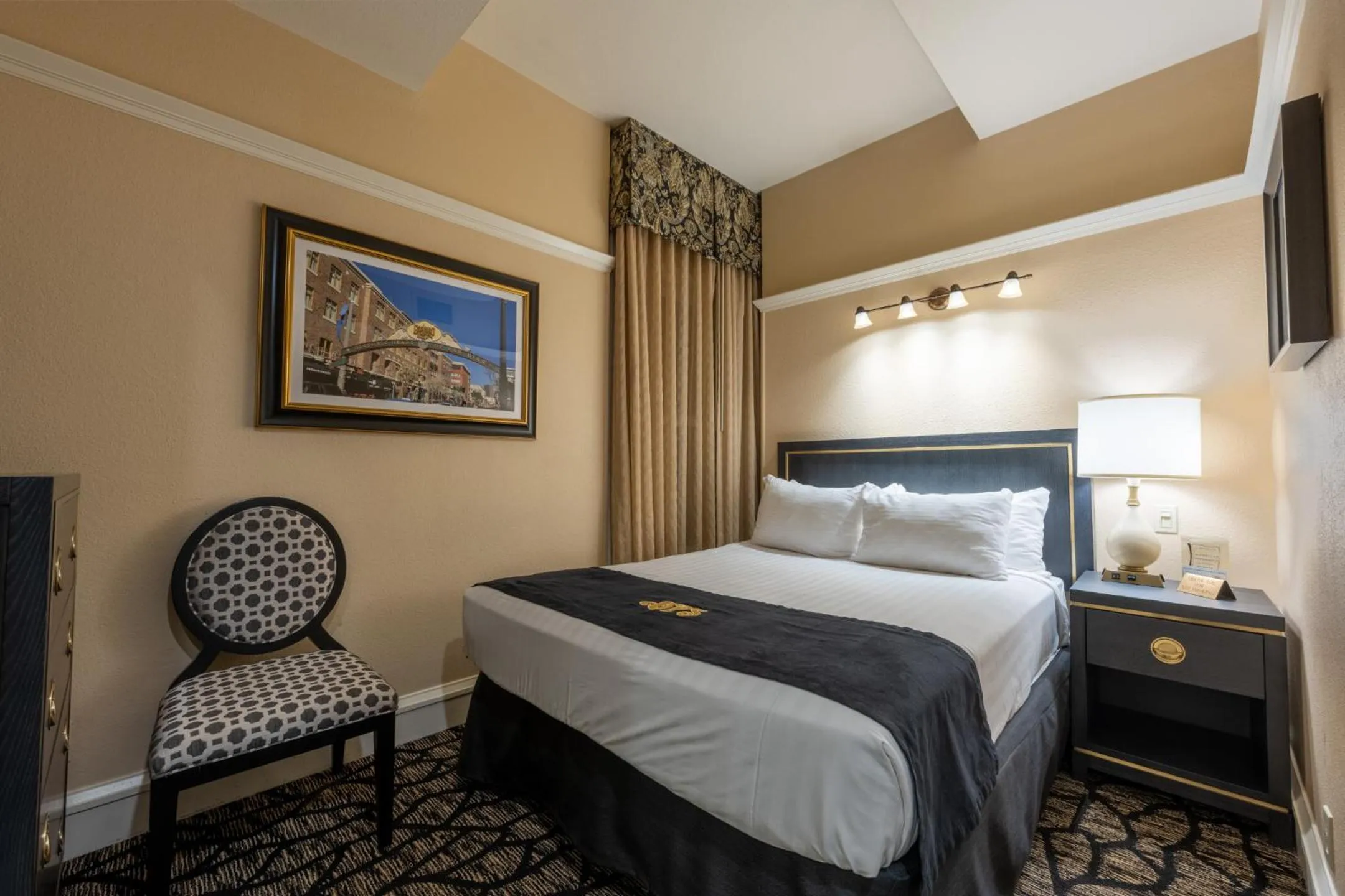 Bed in Gaslamp Plaza Suites
