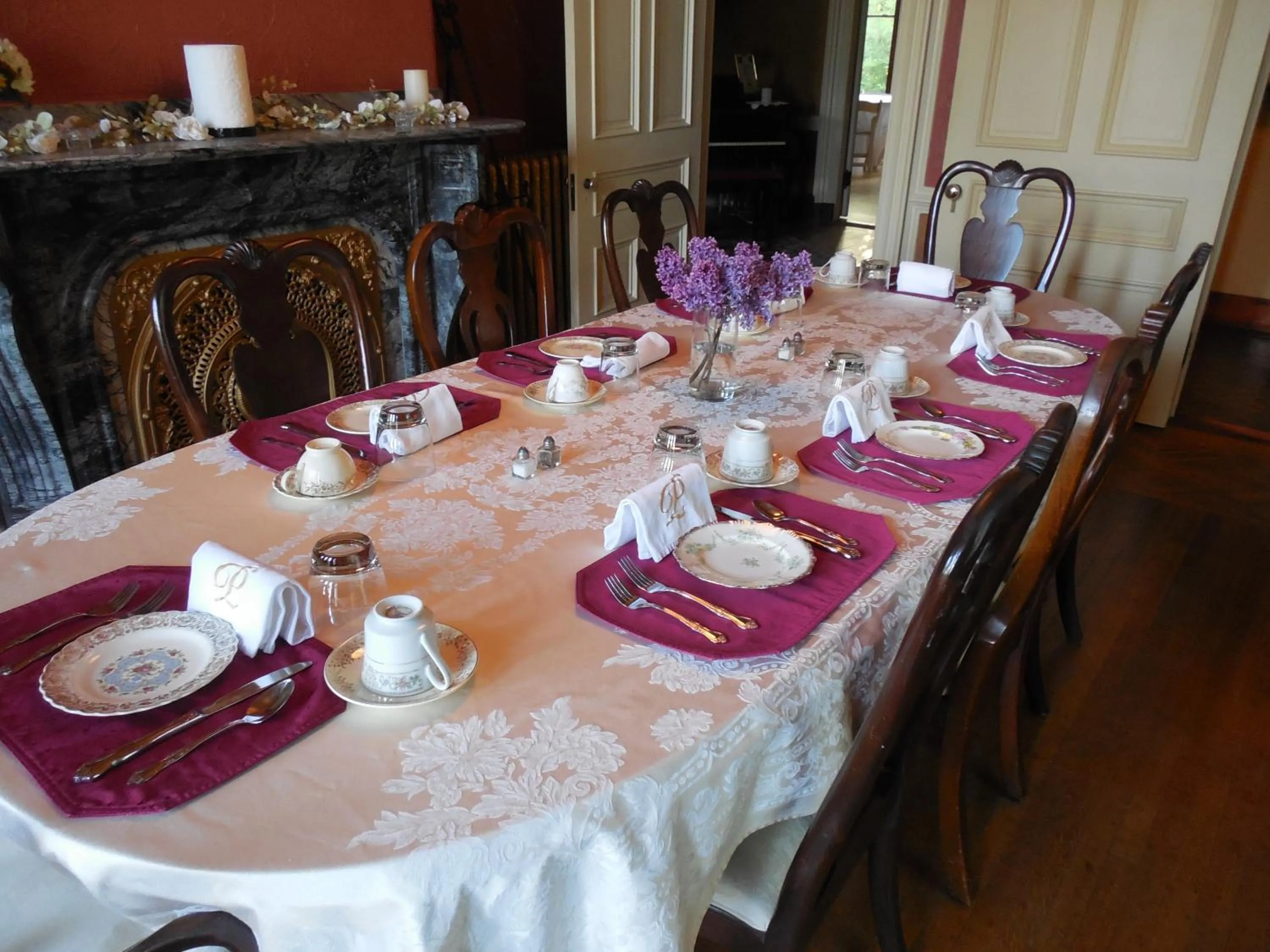 Food and drinks in Proctor Mansion Inn