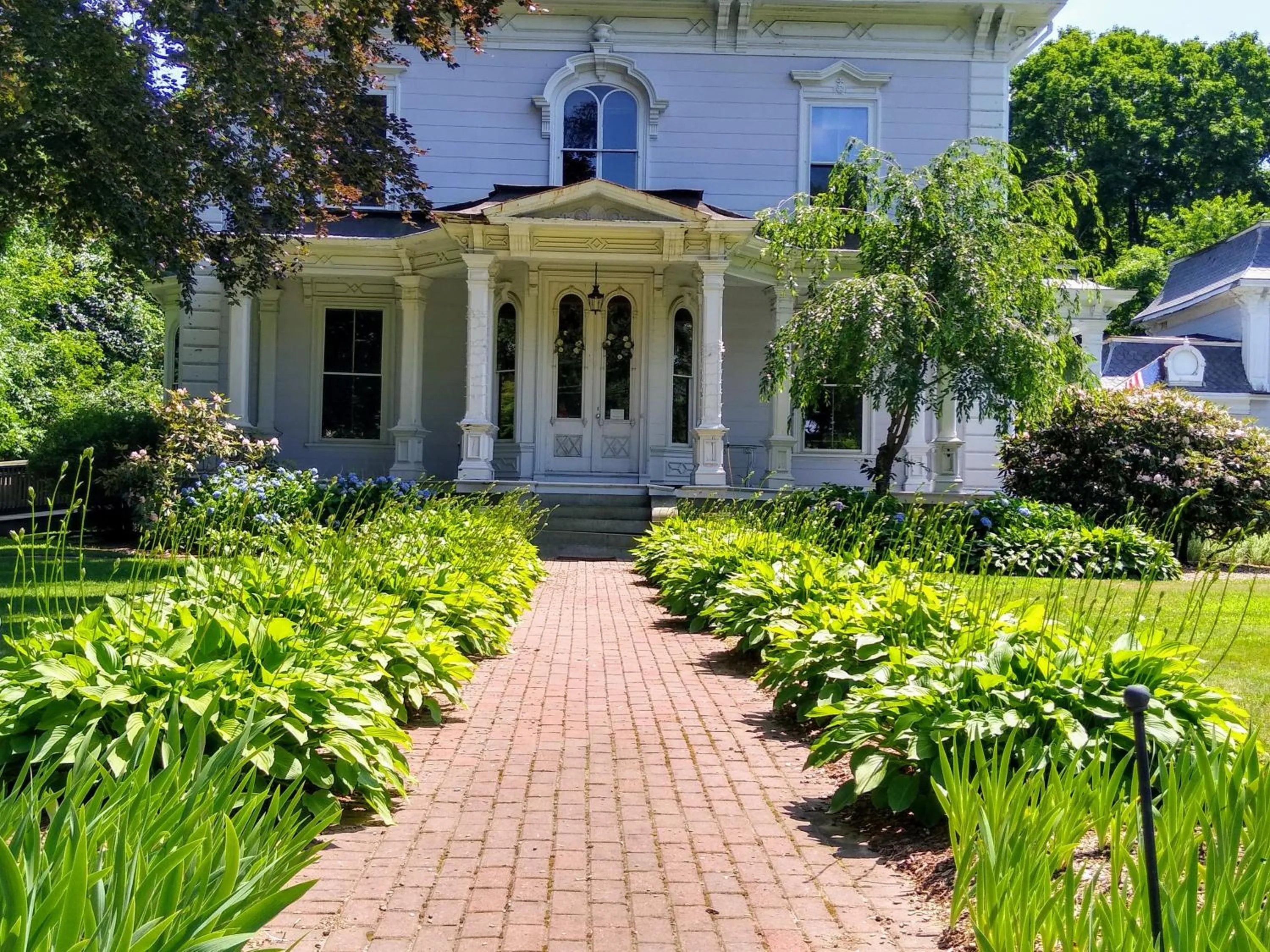 Property building in Proctor Mansion Inn