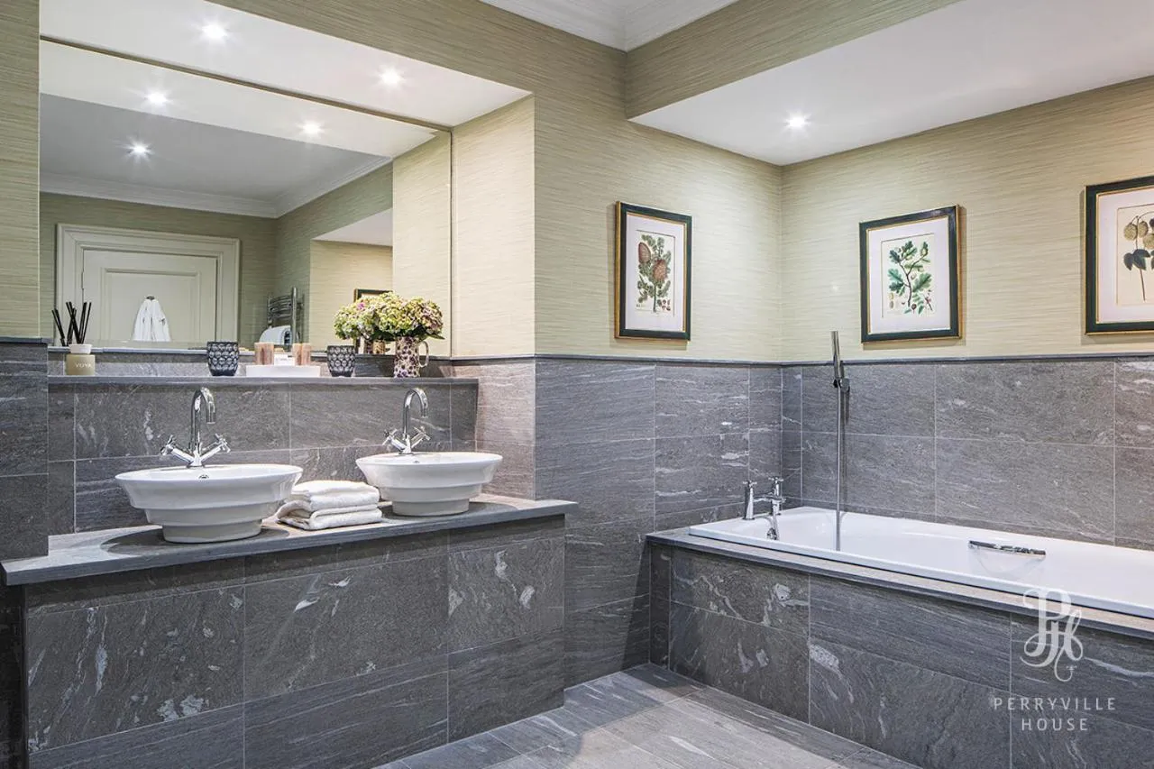 Bathroom in Perryville House