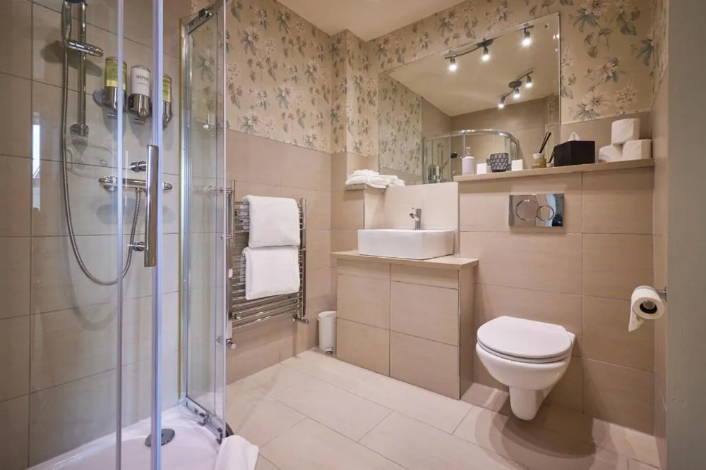 Bathroom in Perryville House