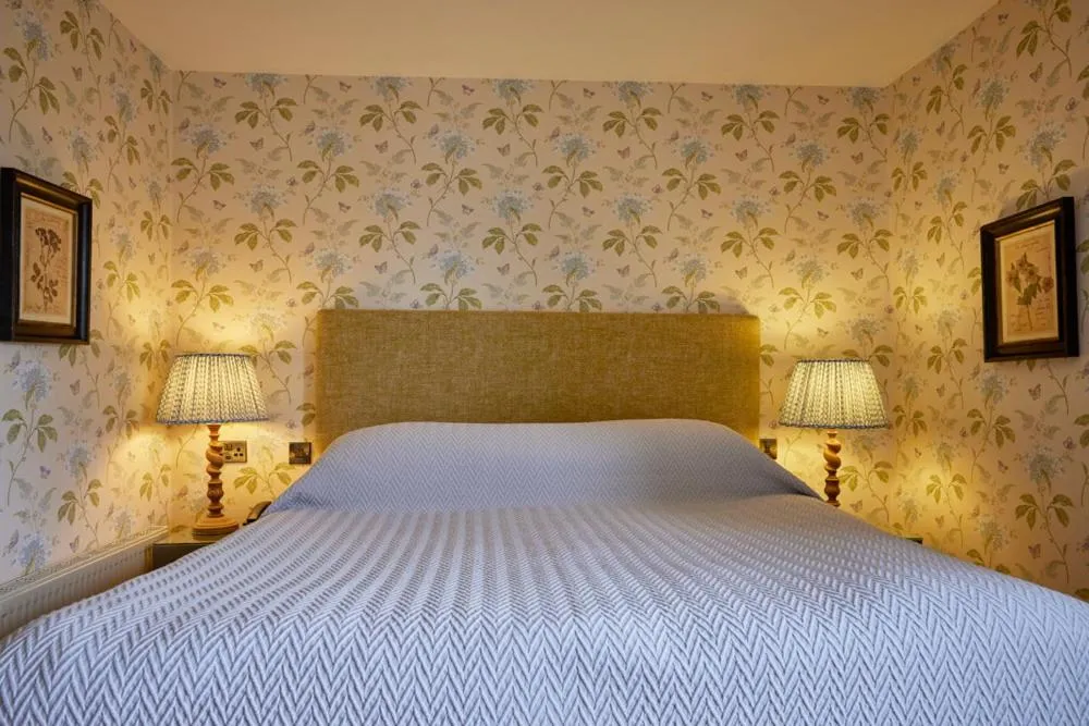 Bedroom, Bed in Perryville House