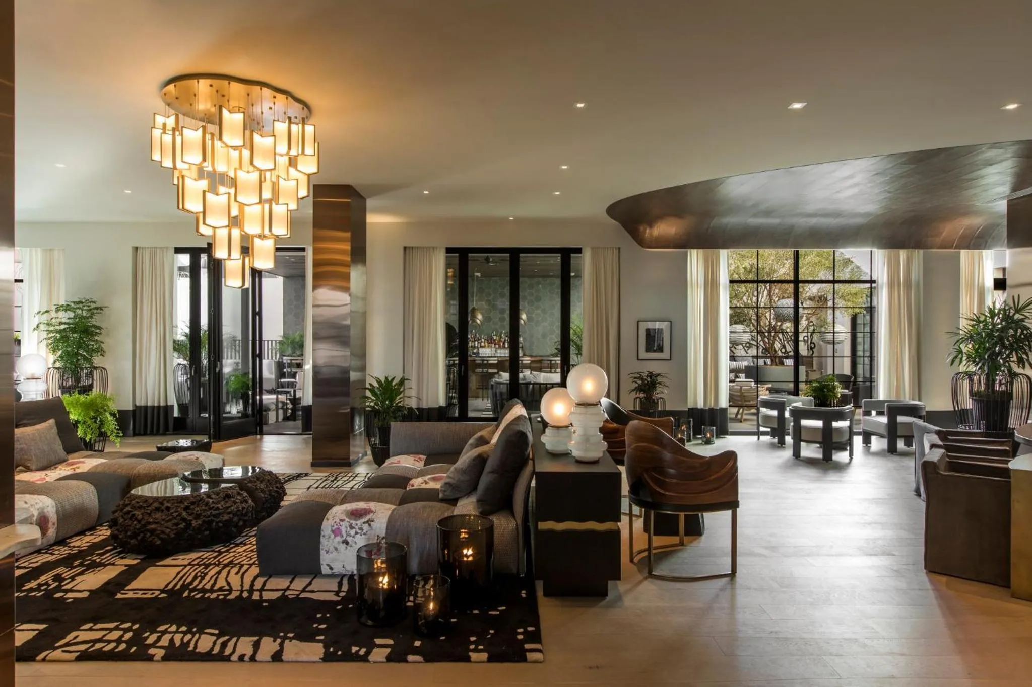 Property building in Kimpton La Peer Hotel West Hollywood by IHG