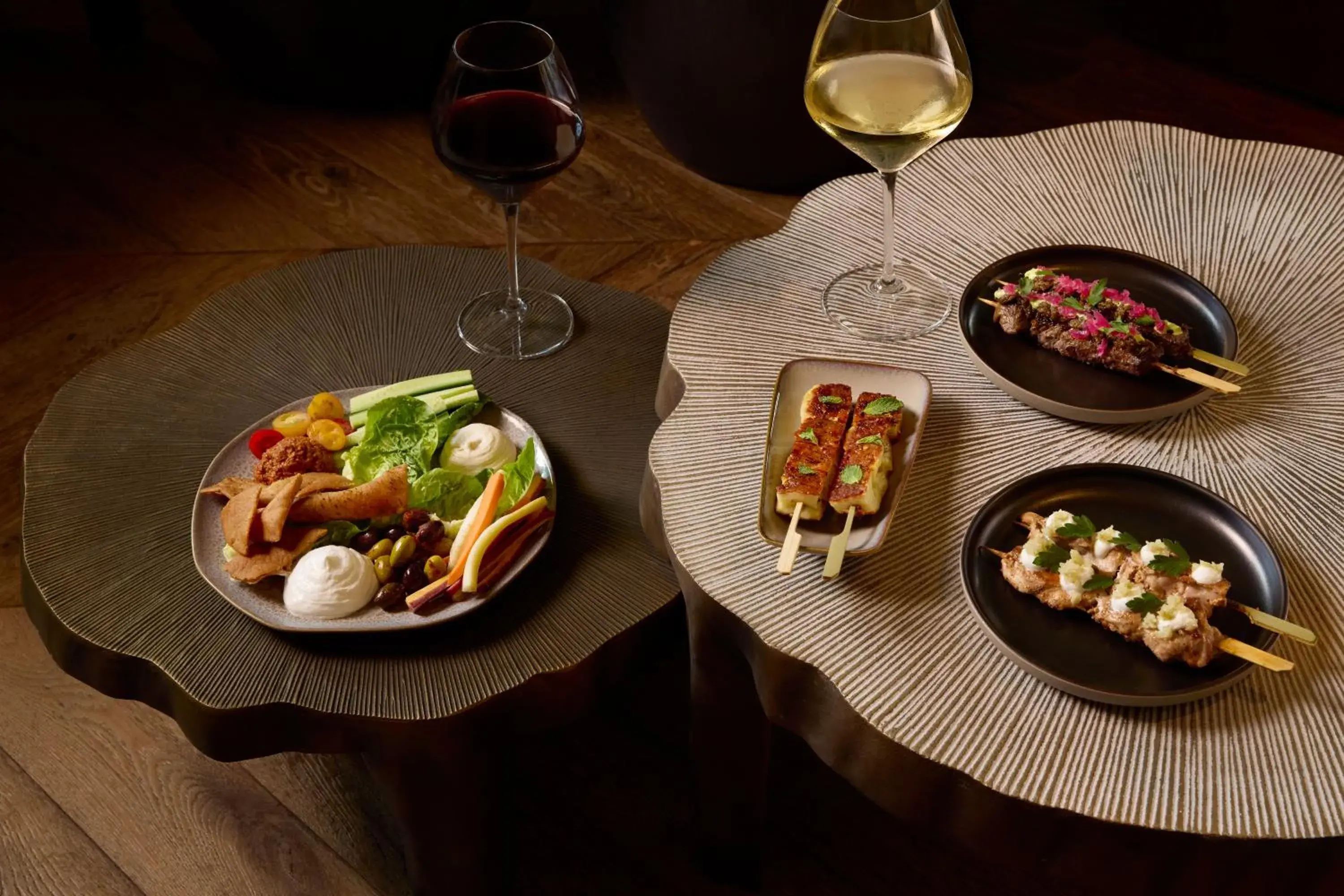 Lounge or bar in Kimpton La Peer Hotel West Hollywood by IHG Lounge or bar in Kimpton La Peer Hotel West Hollywood by IHG