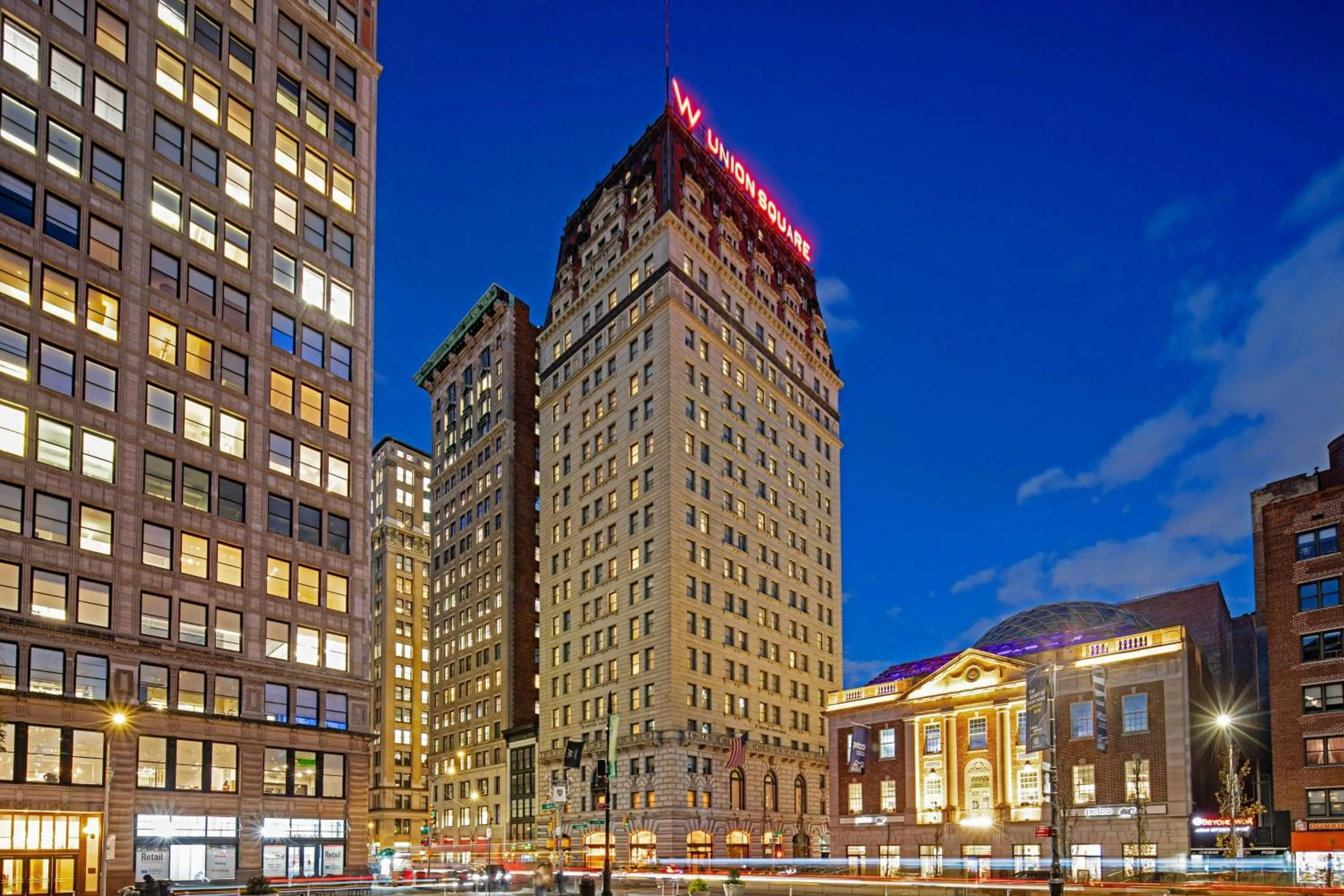 Property building in W New York - Union Square