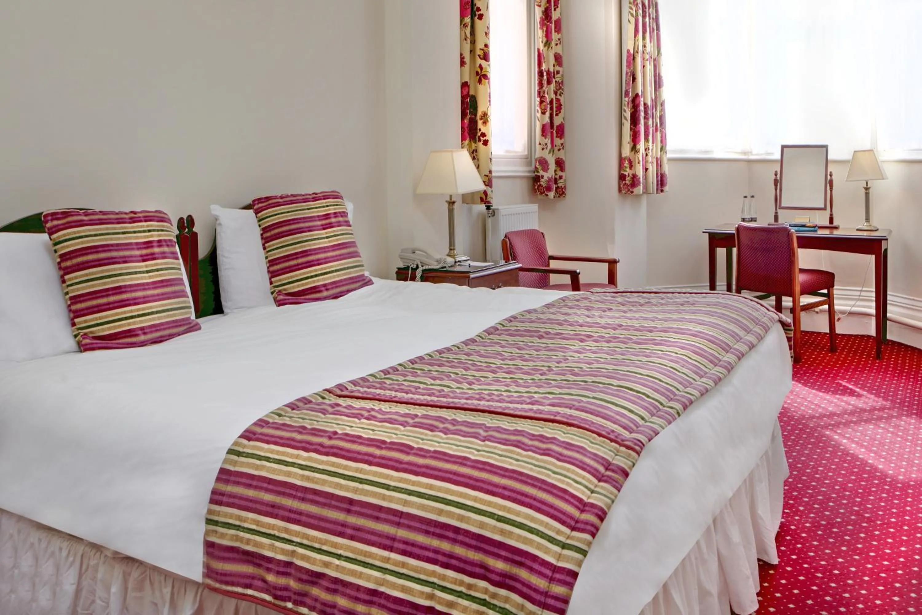 Bed in Bestwood Lodge Hotel