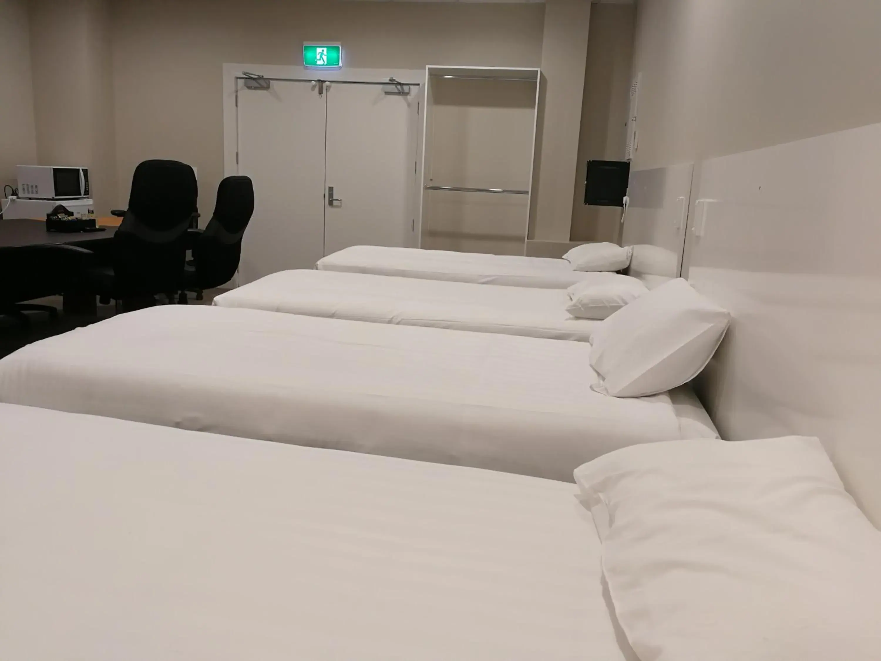 Bed in Three Palms Lodge Bed in Three Palms Lodge