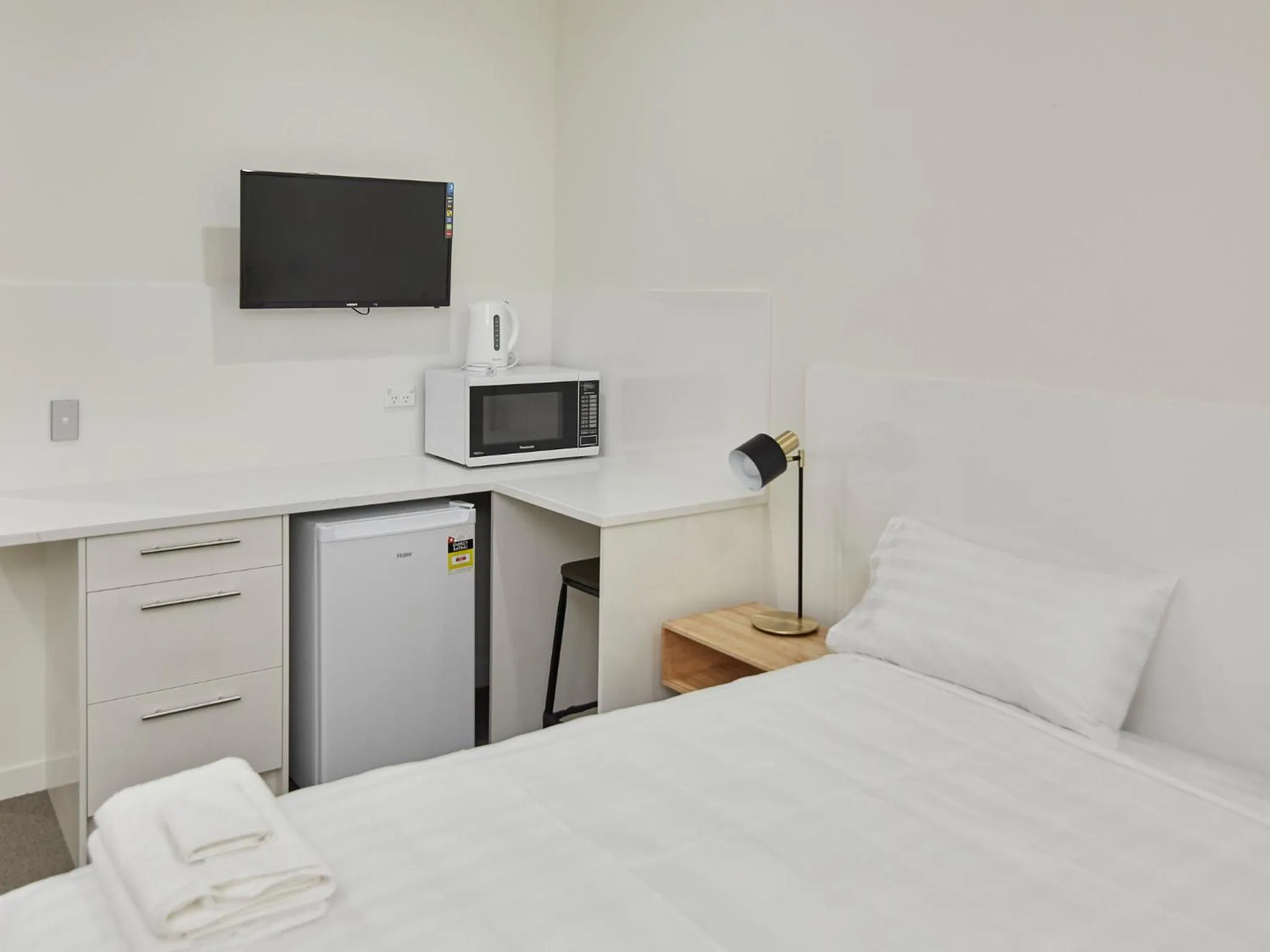 TV and multimedia, Bed in Three Palms Lodge