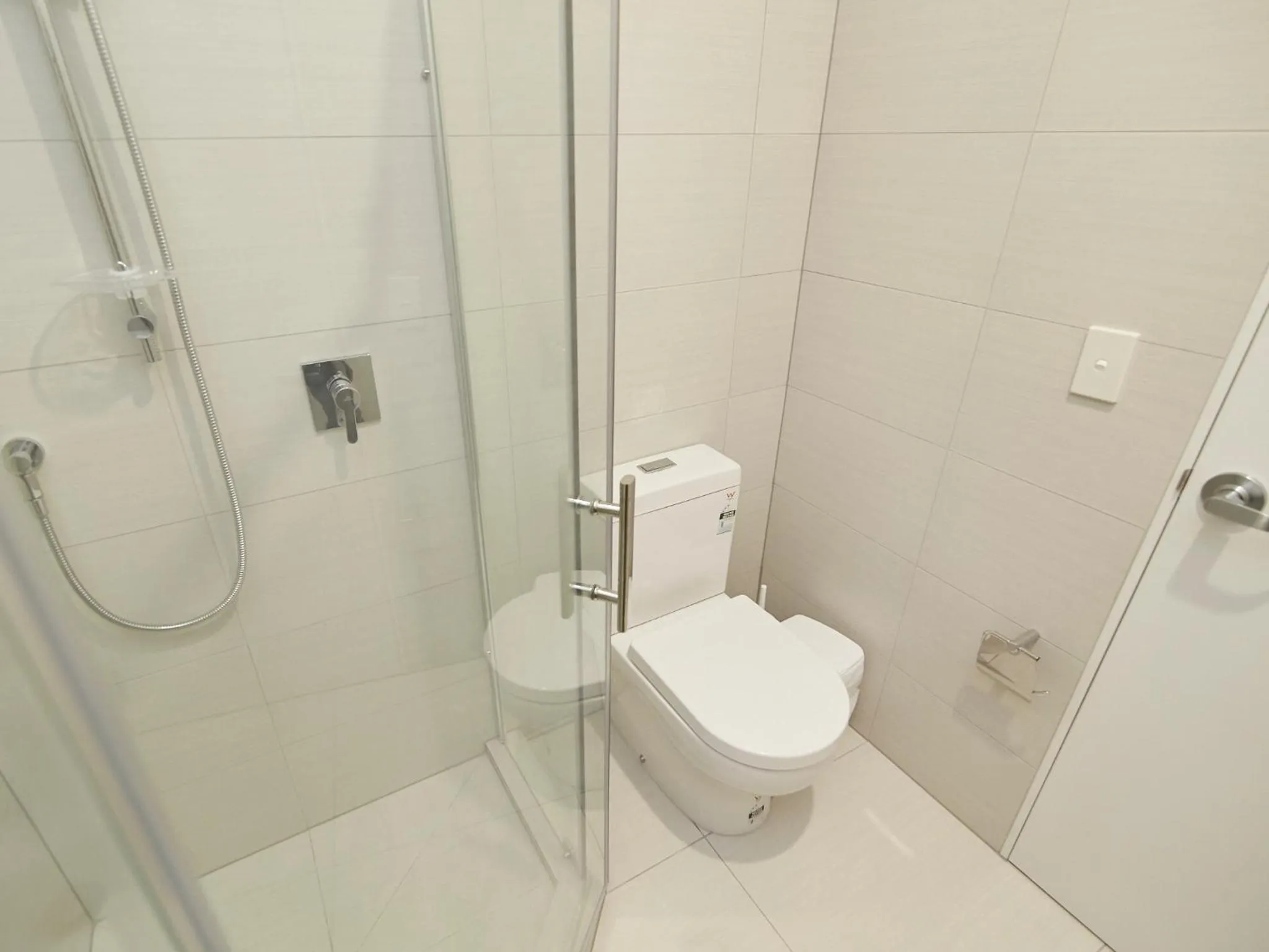 Toilet in Three Palms Lodge