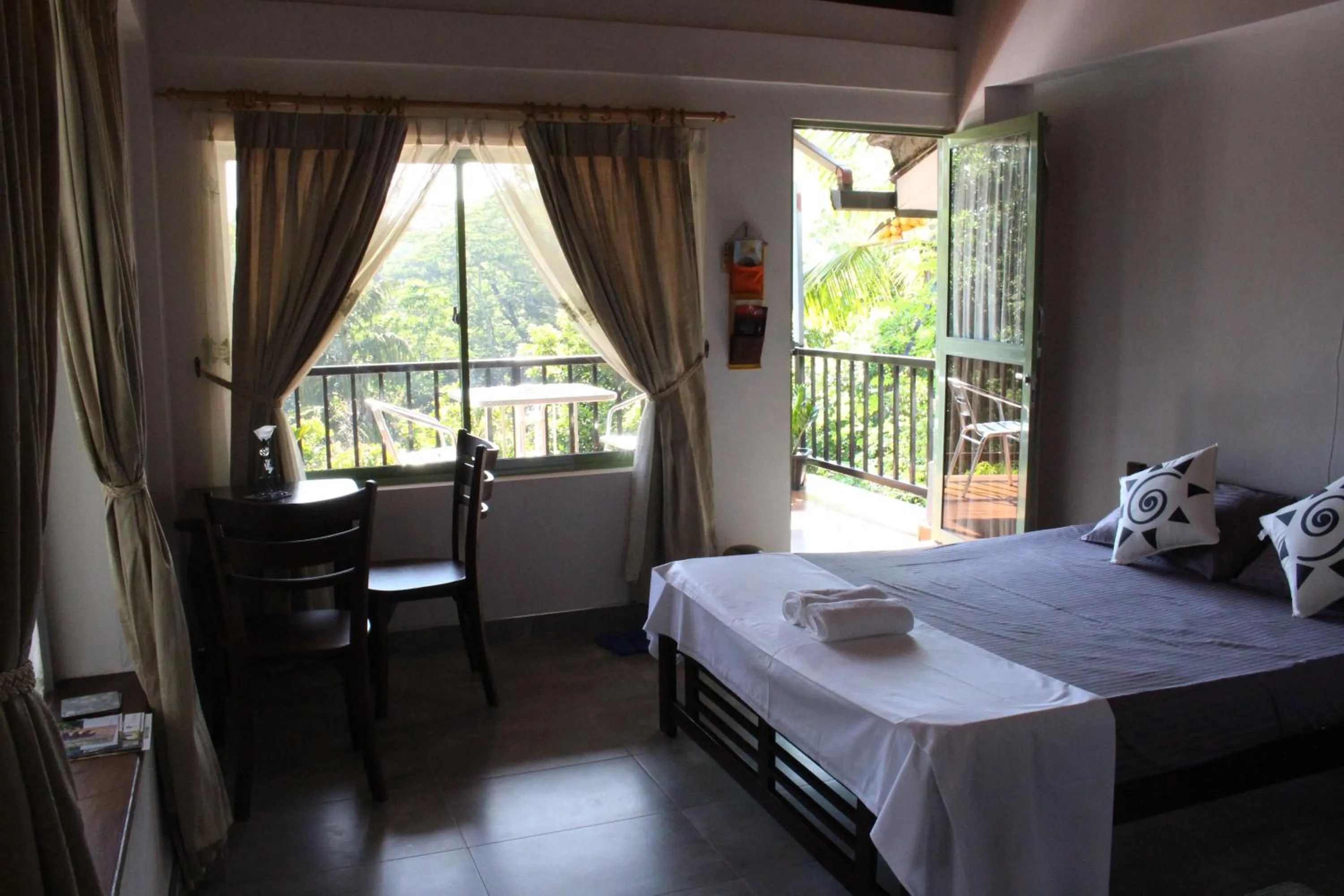Bedroom, Bed in e-stay Hanthana Kandy