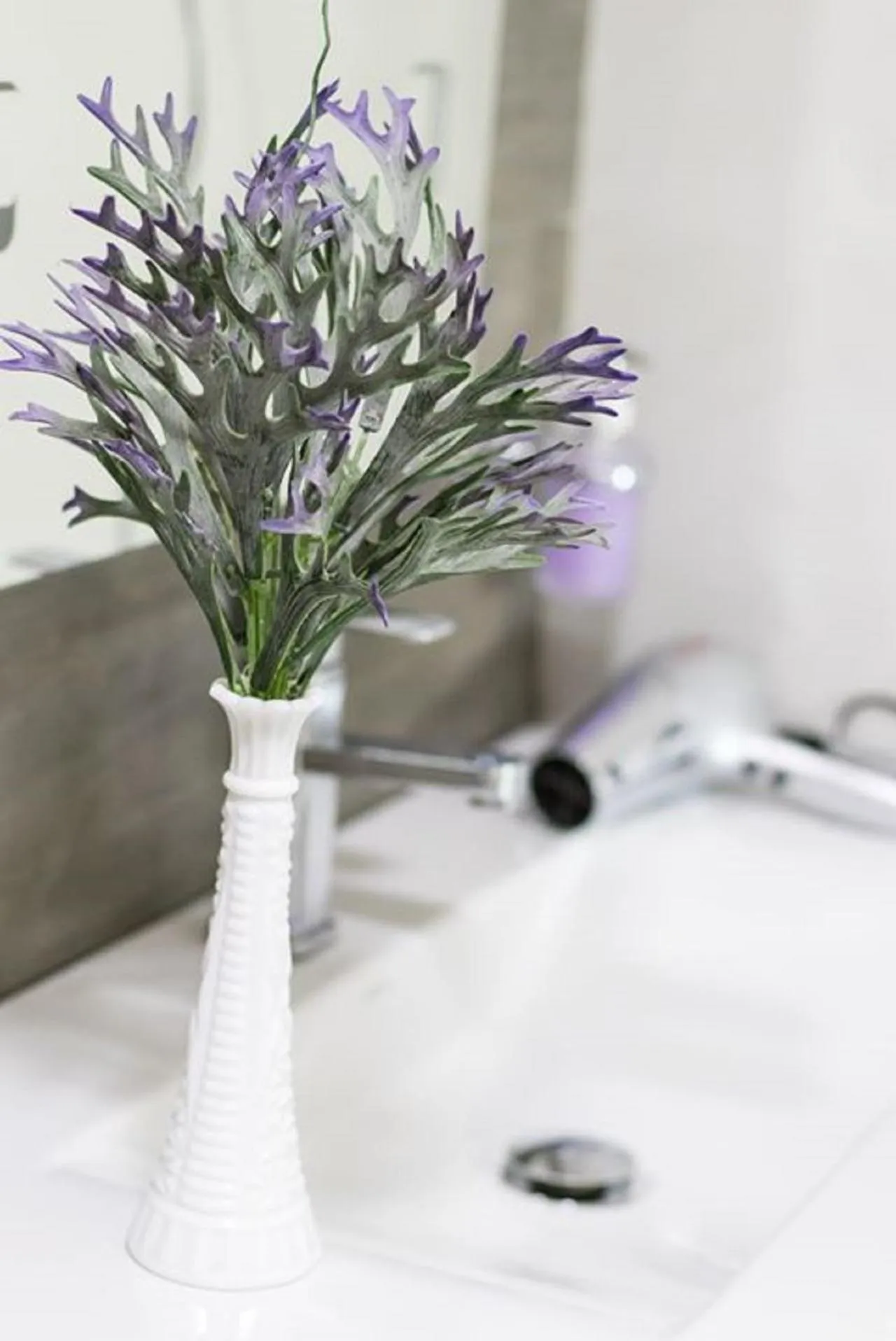 Bathroom in e-stay Hanthana Kandy