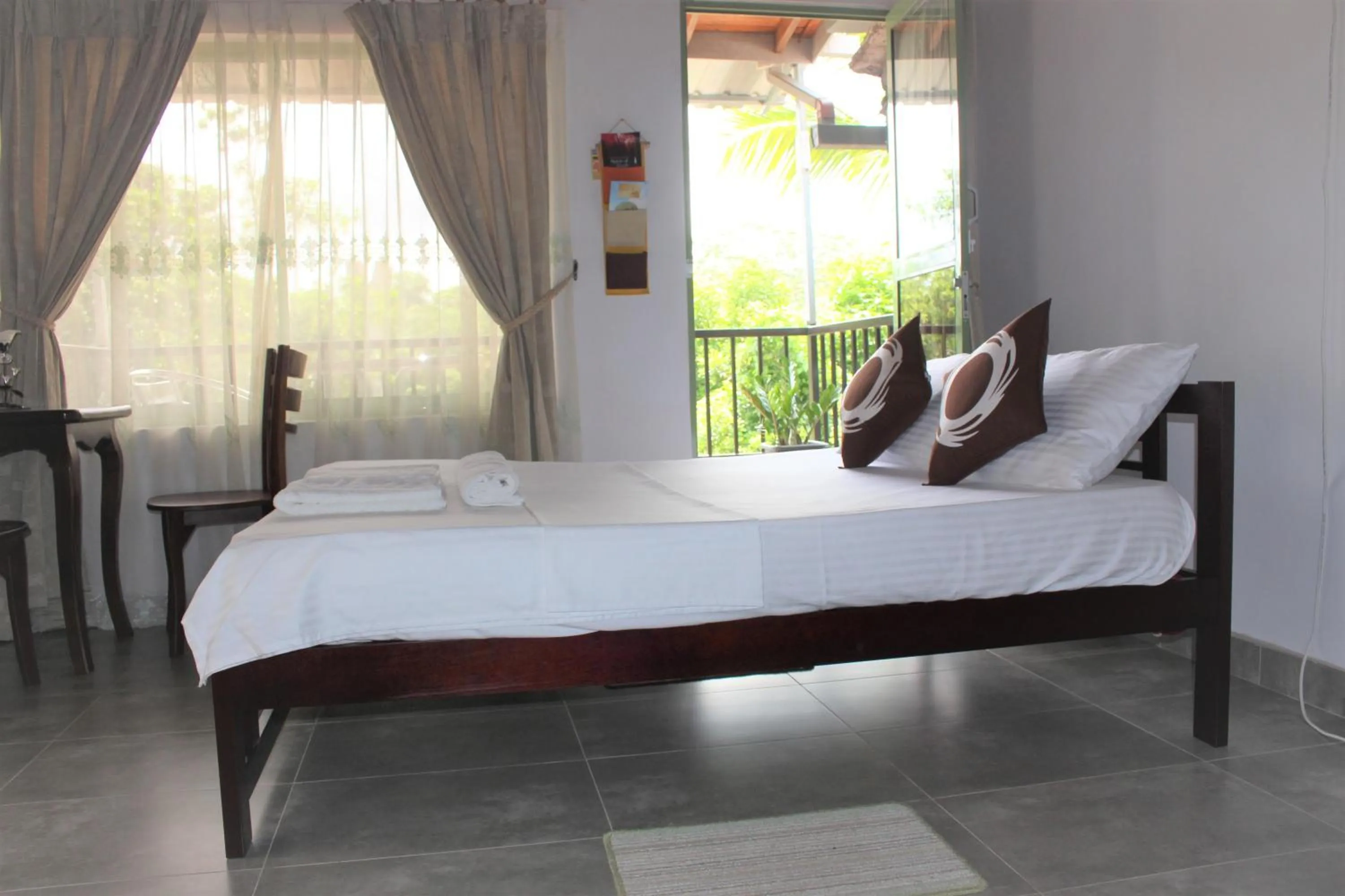 Bed in e-stay Hanthana Kandy