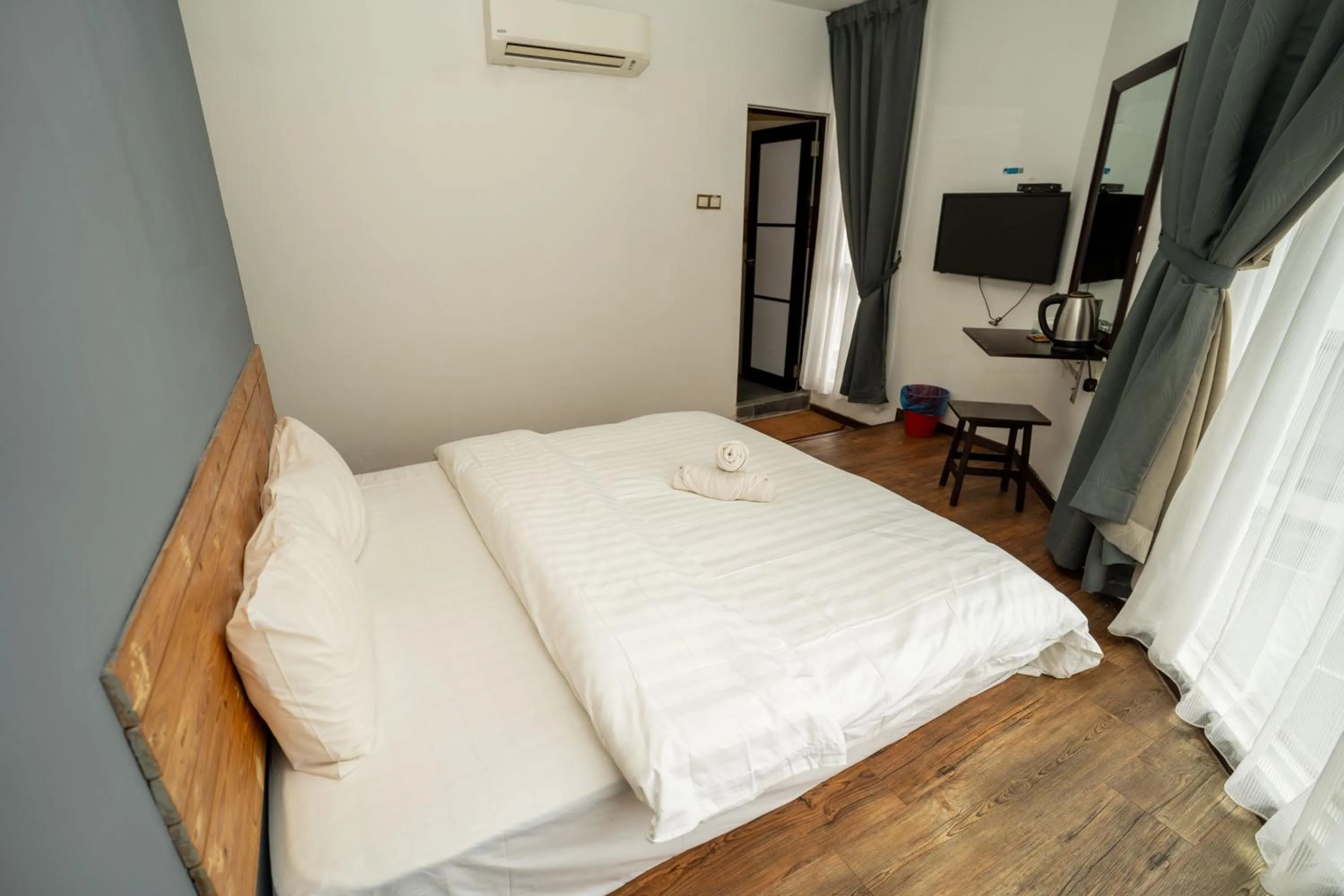 Bedroom, Bed in De Grand Boutique Hotel