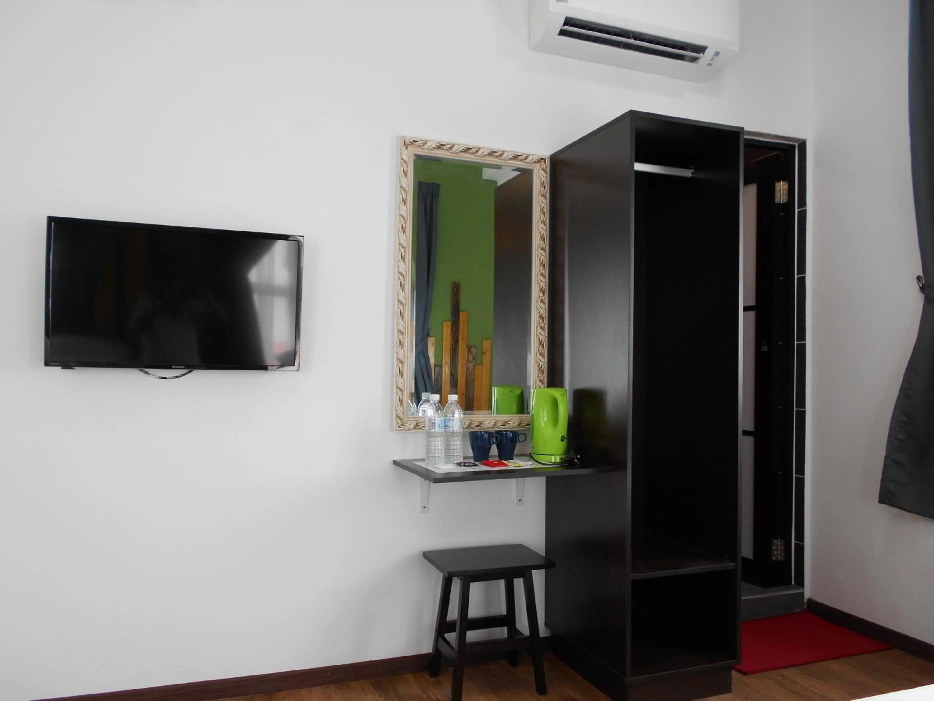 Bedroom in PI Grand Hotel