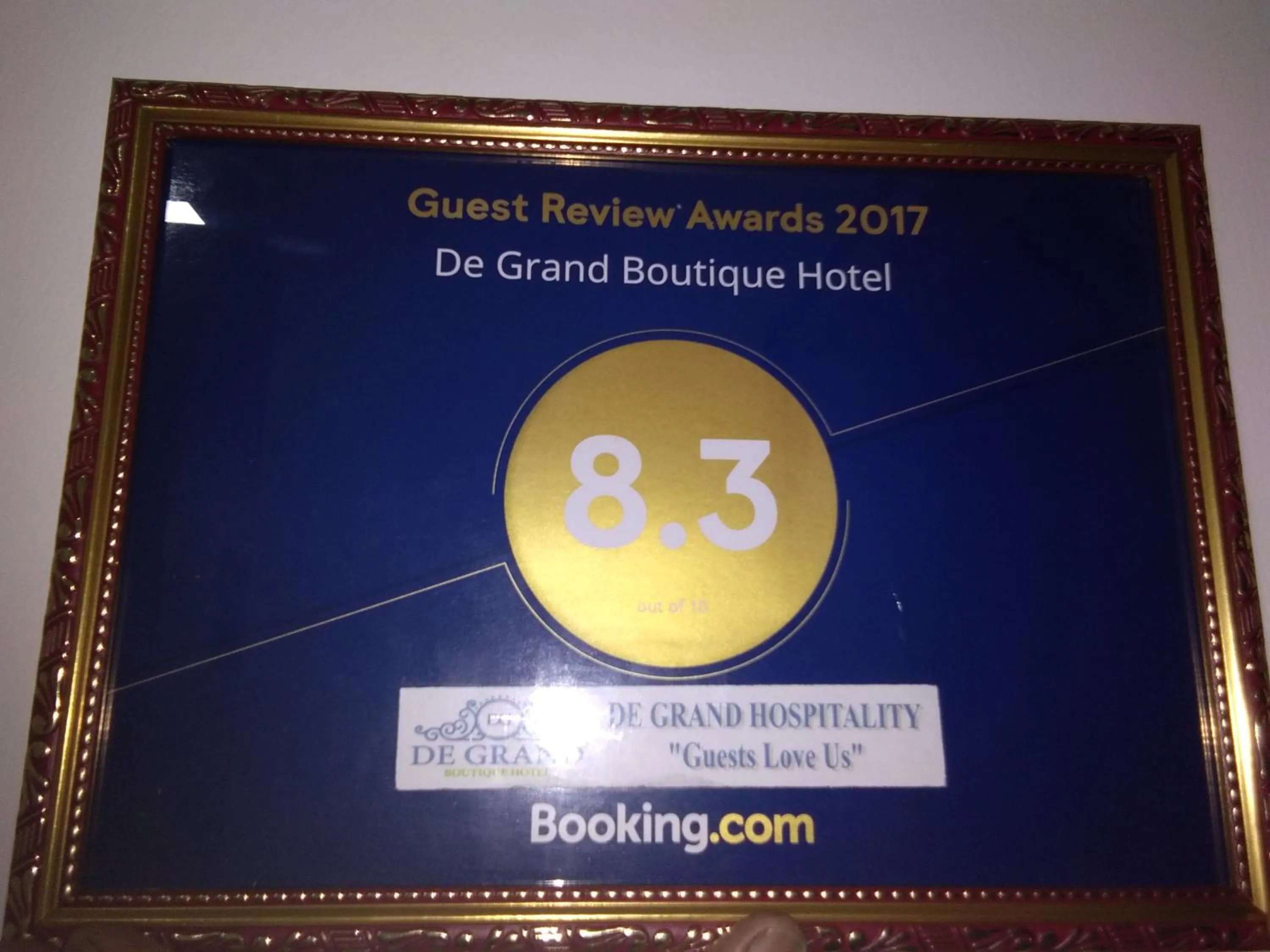 Certificate/Award in PI Grand Hotel