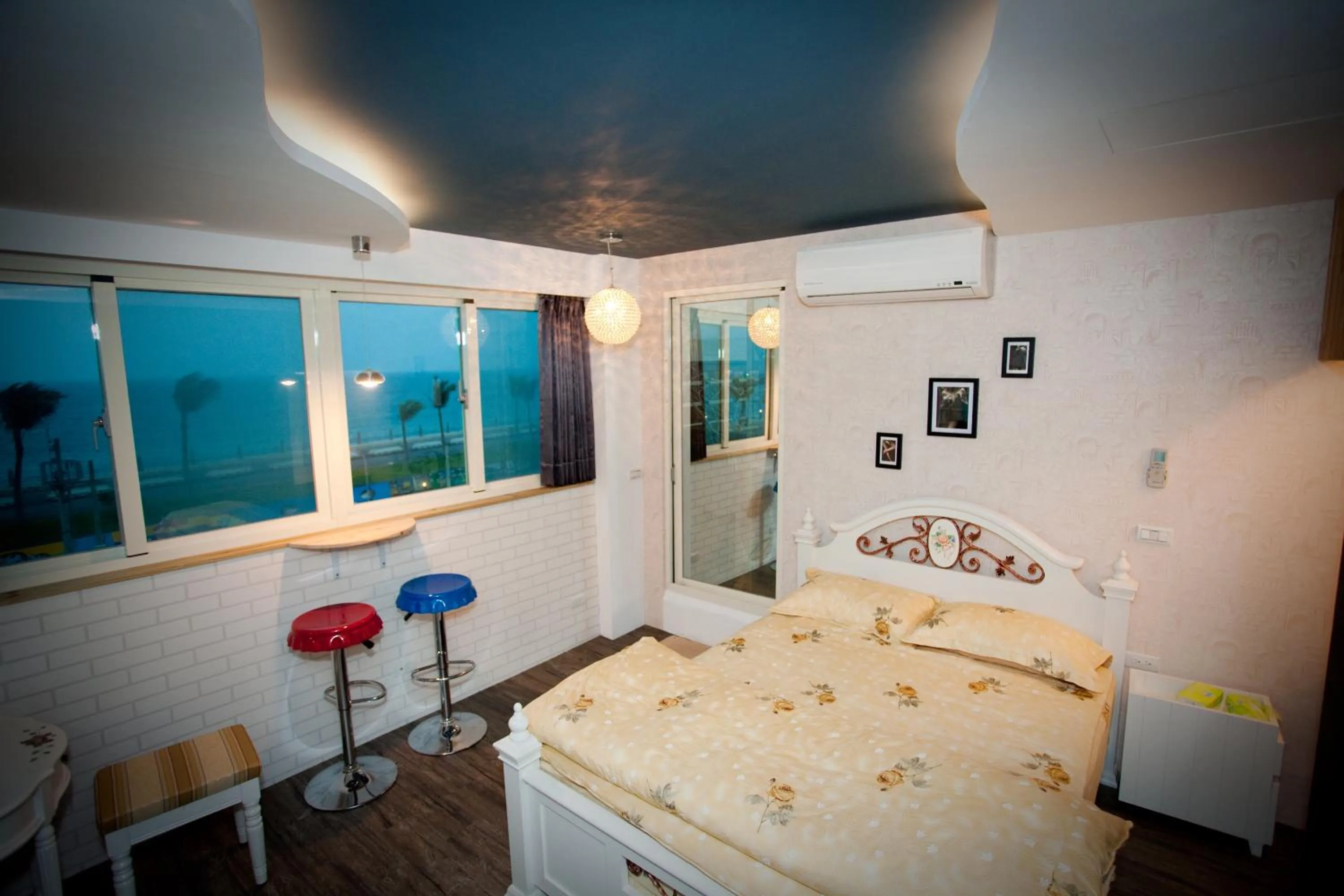 Bed in Sunshine Guest House