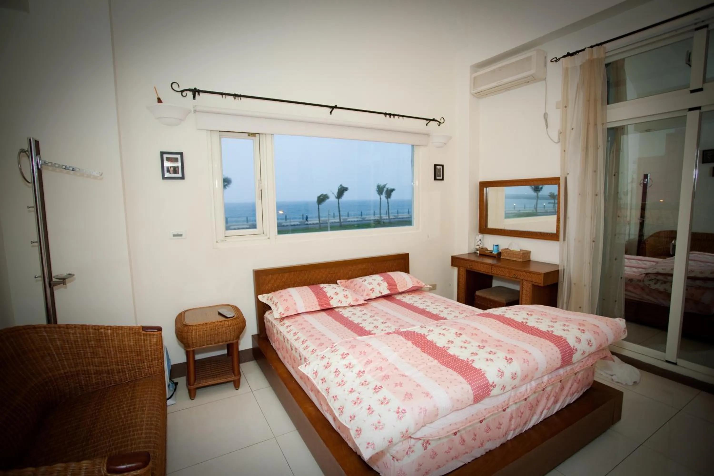 Bed in Sunshine Guest House