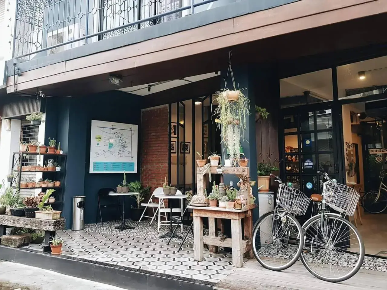 Facade/entrance in Chernchan Hostel Facade/entrance in Chernchan Hostel